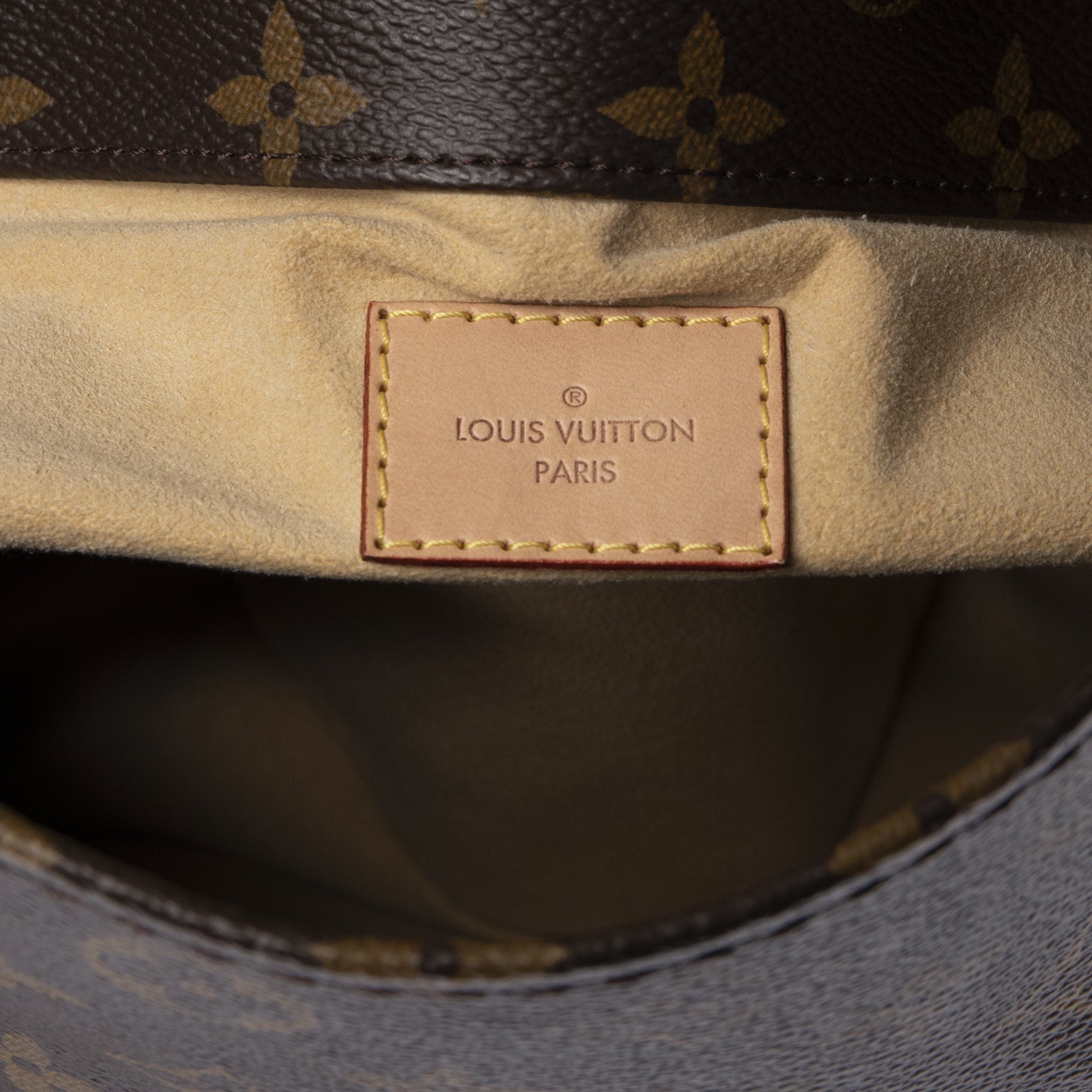 Louis Vuitton Monogram Artsy MM