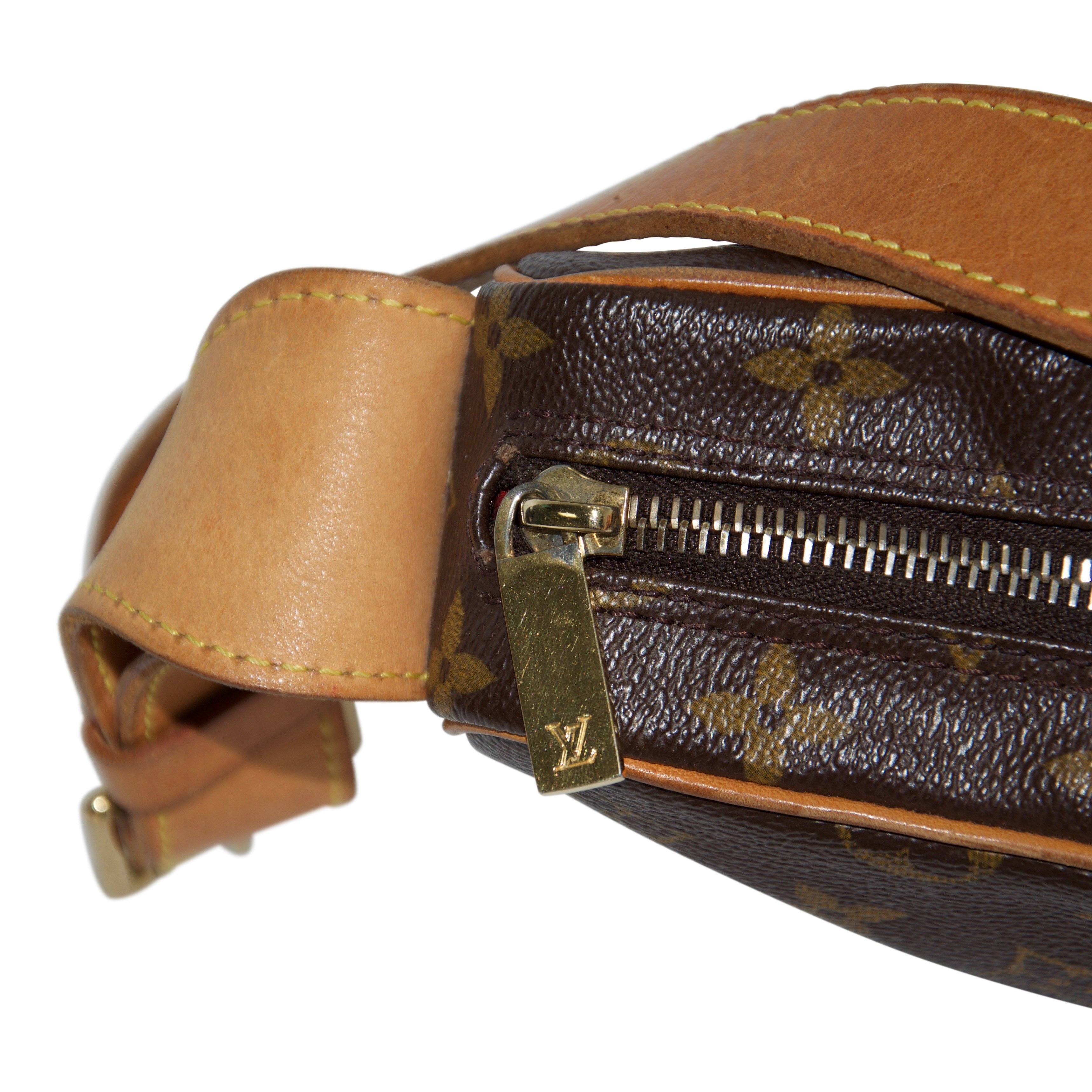 Louis Vuitton Monogram Croissant MM