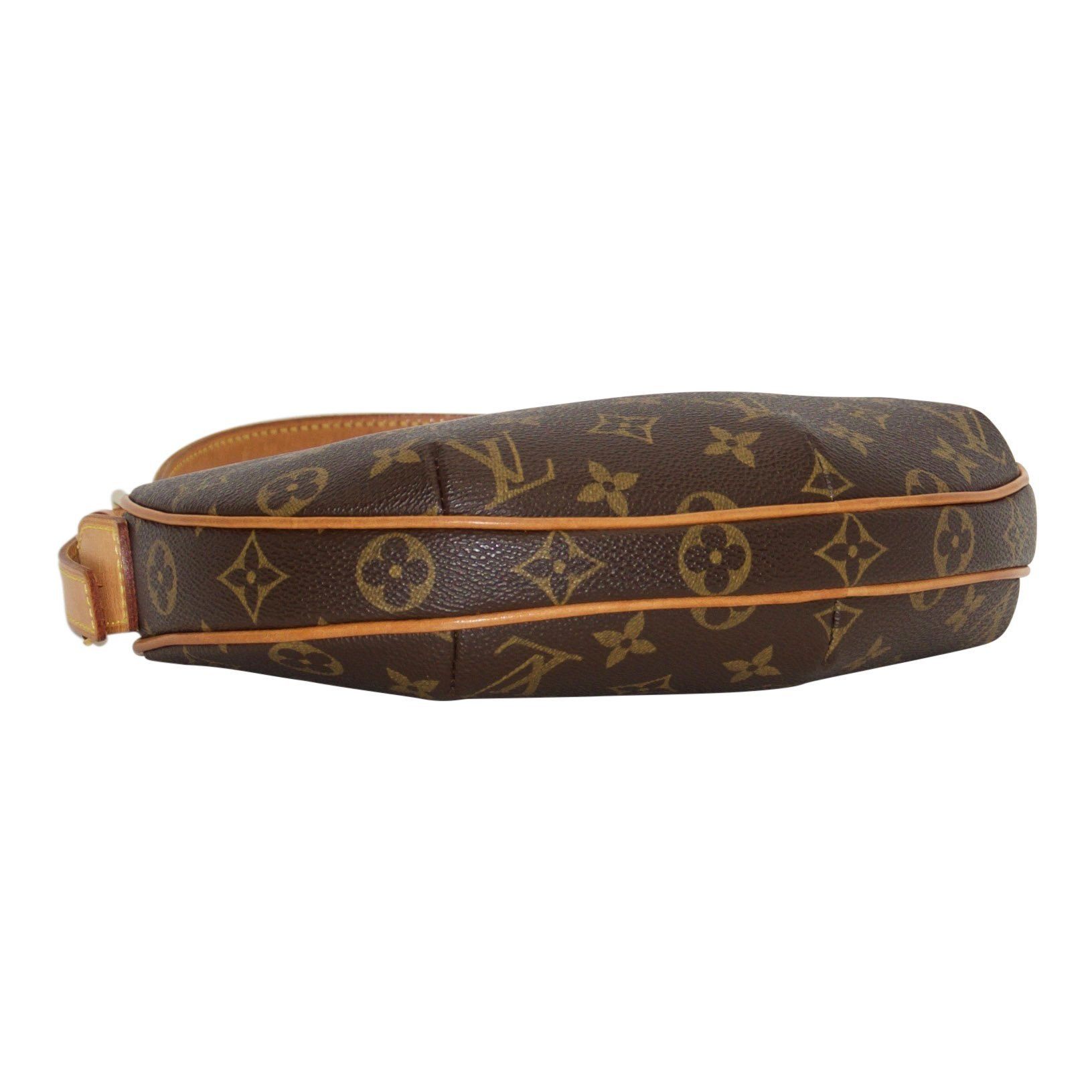 Louis Vuitton Monogram Croissant PM