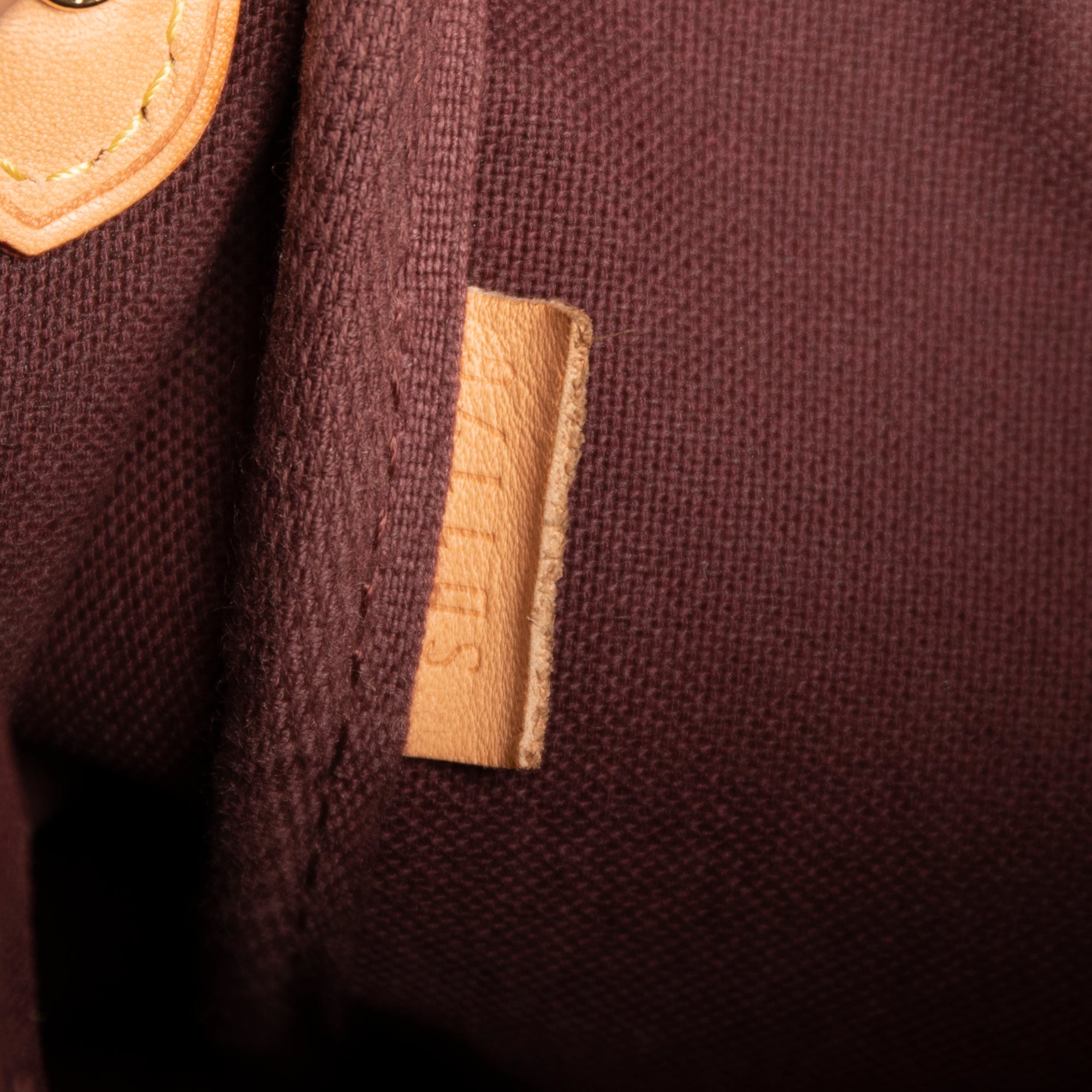 Louis Vuitton Monogram Favorite MM w/ Strap