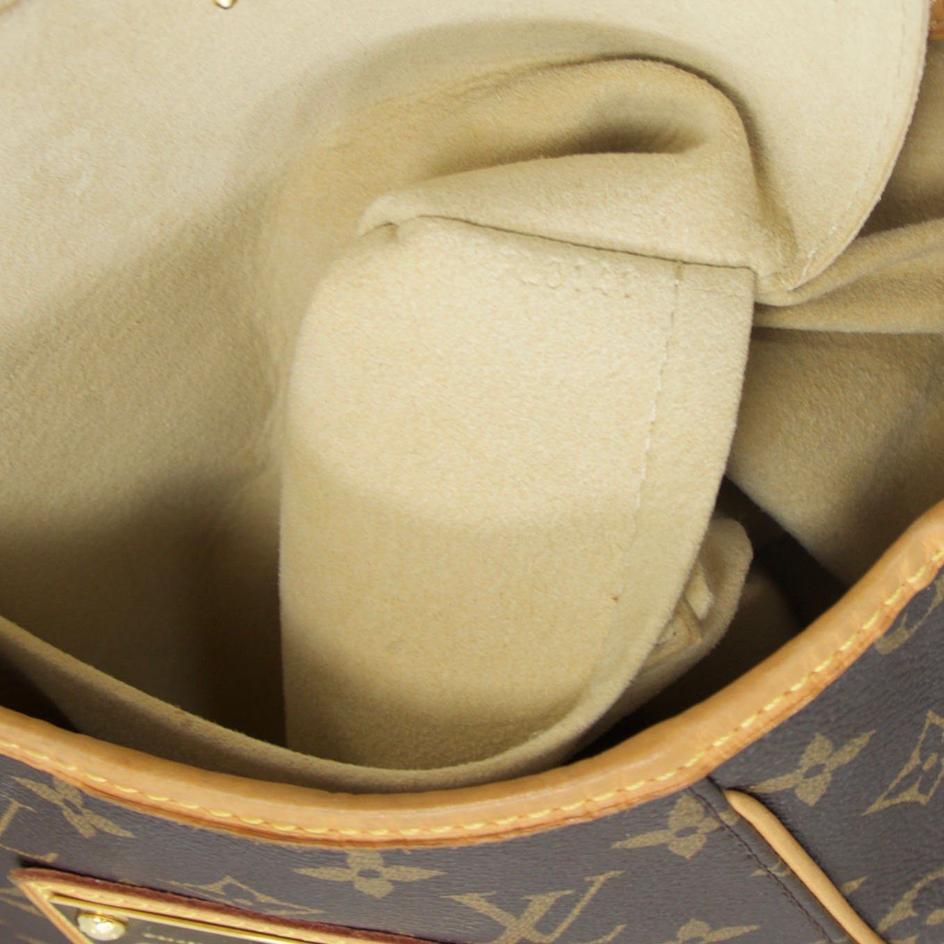 Louis Vuitton Monogram Galleria PM