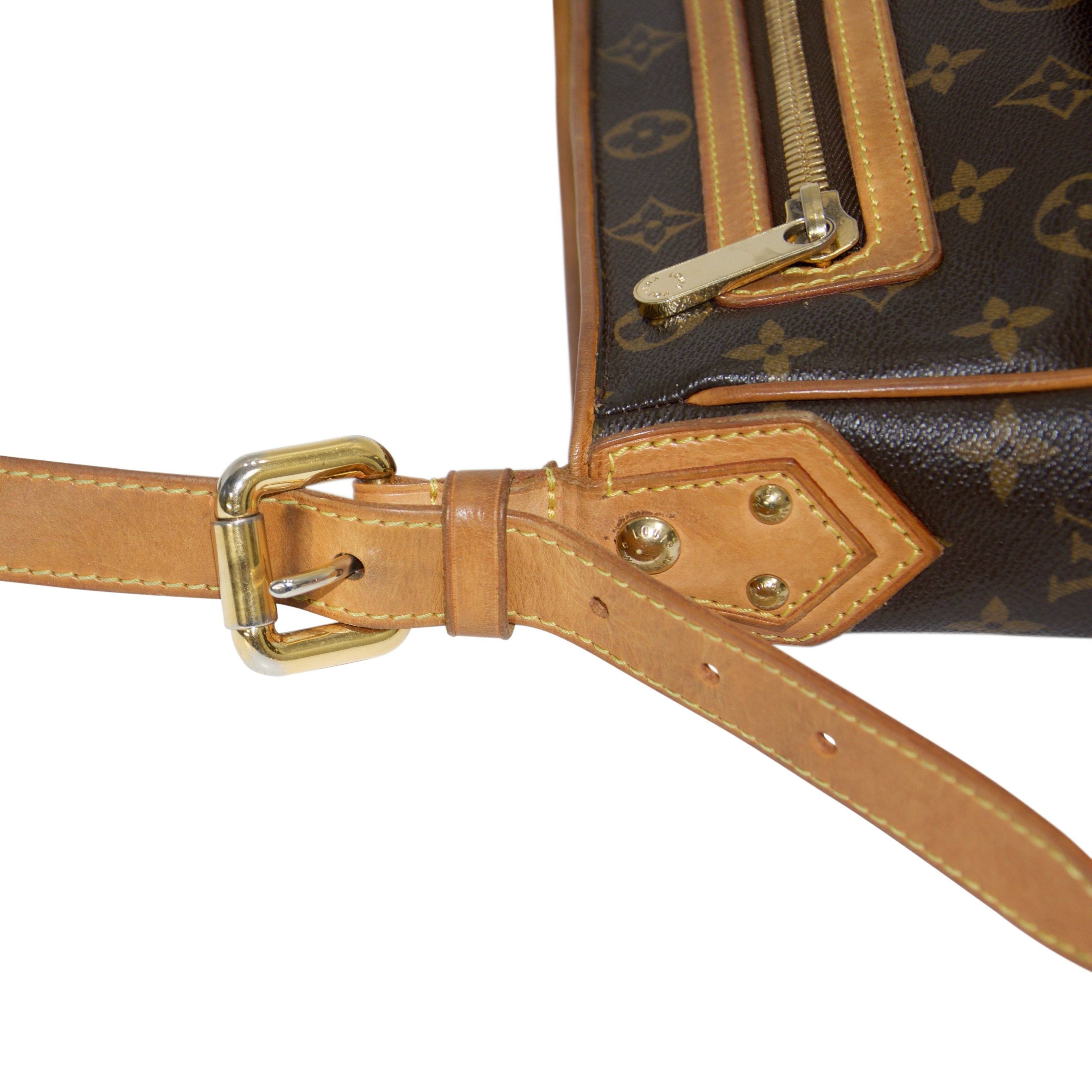 Louis Vuitton Monogram Hudson GM