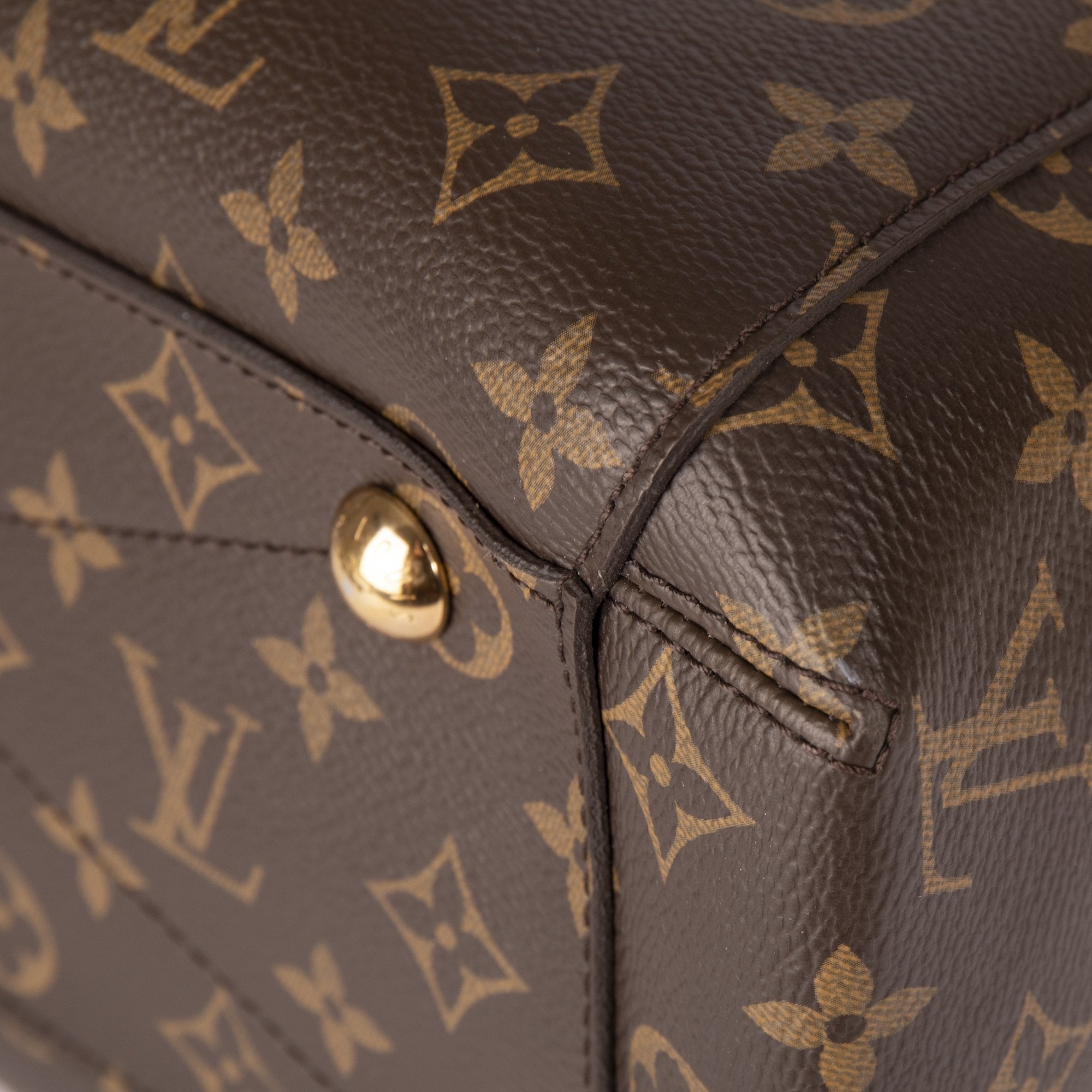 Louis Vuitton Monogram Montaigne MM