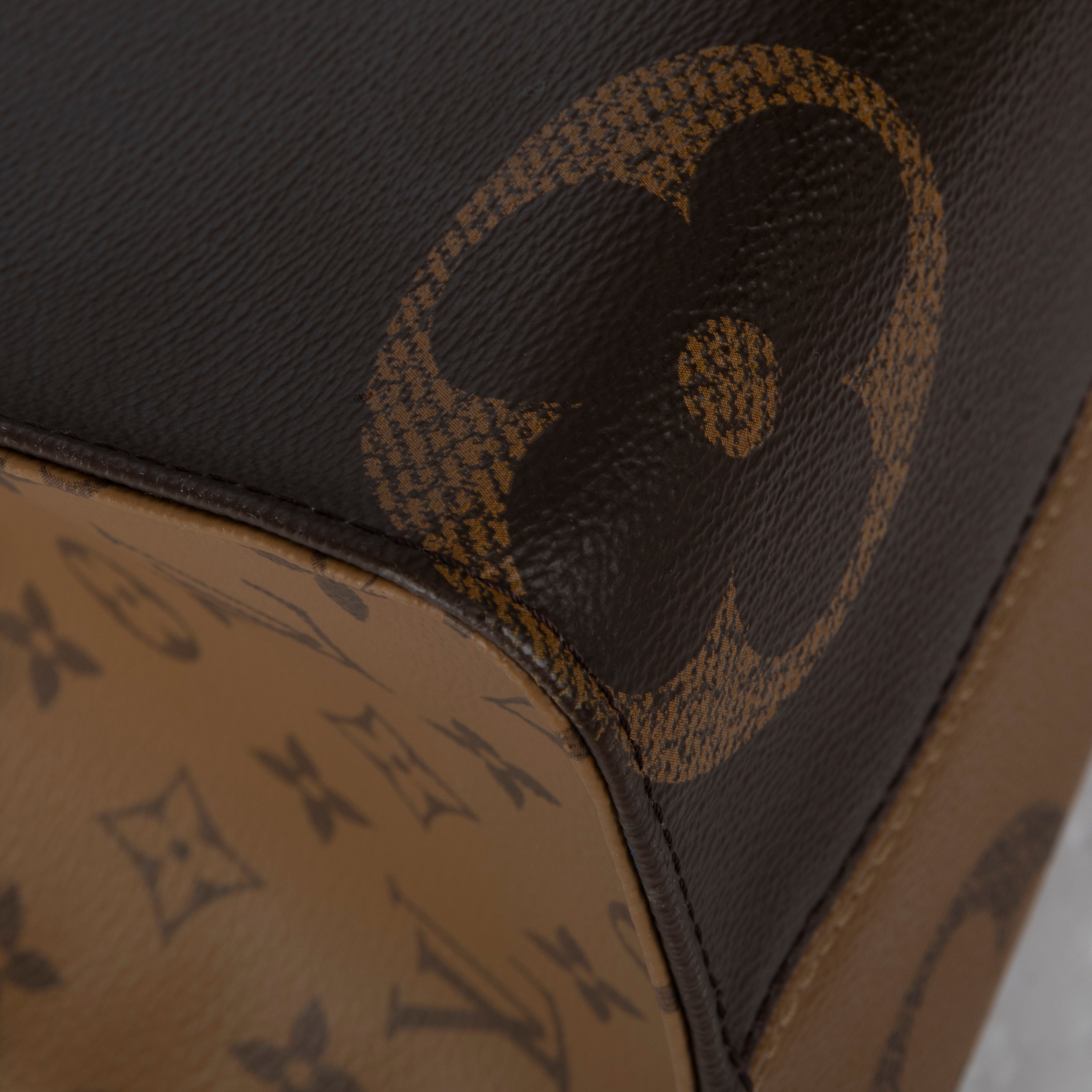 Louis Vuitton Monogram Onthego MM w/ Box