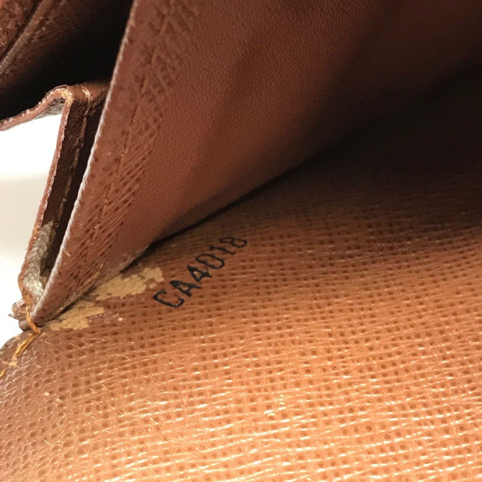 Louis Vuitton Monogram Sarah Bifold Wallet