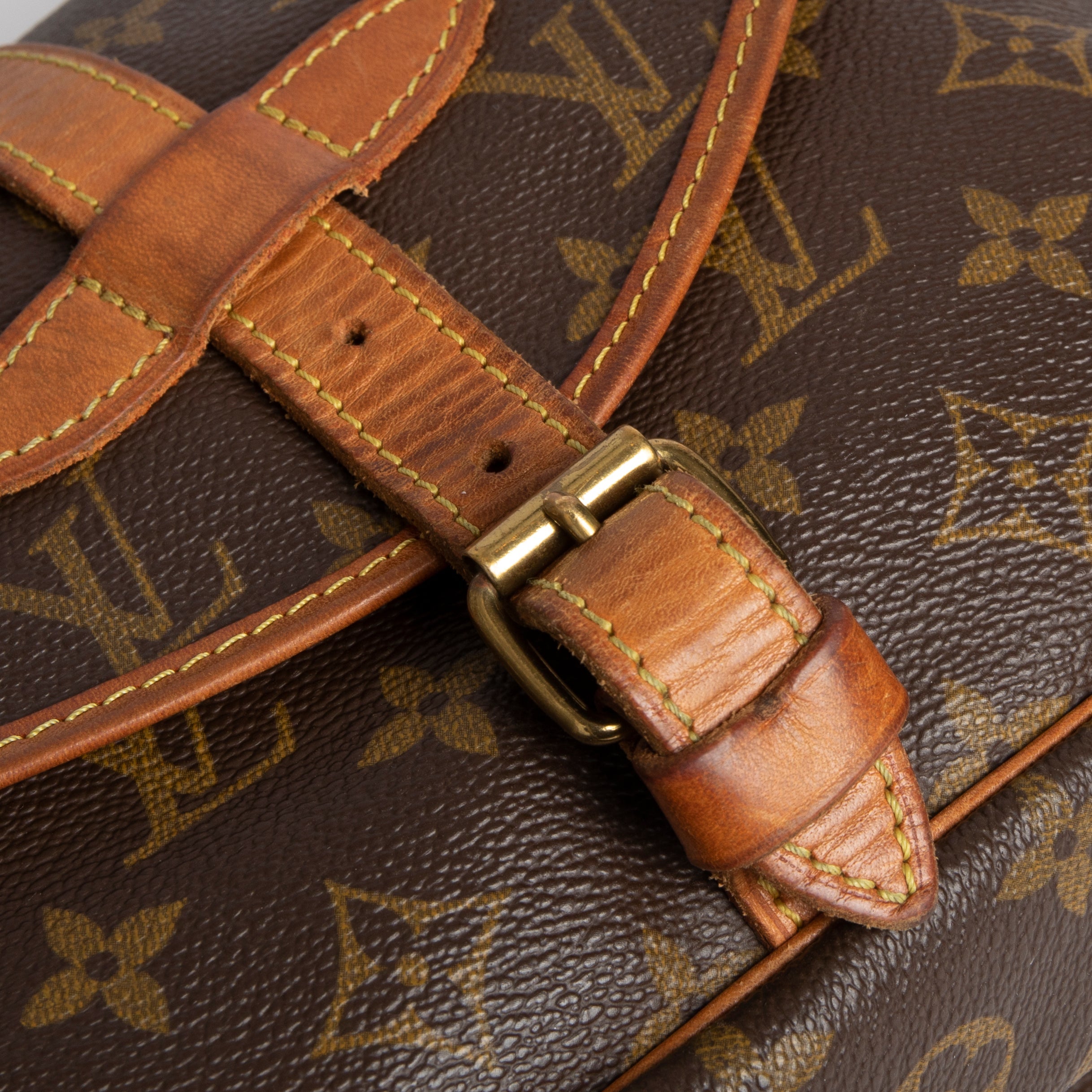 Louis Vuitton Monogram Saumur 25