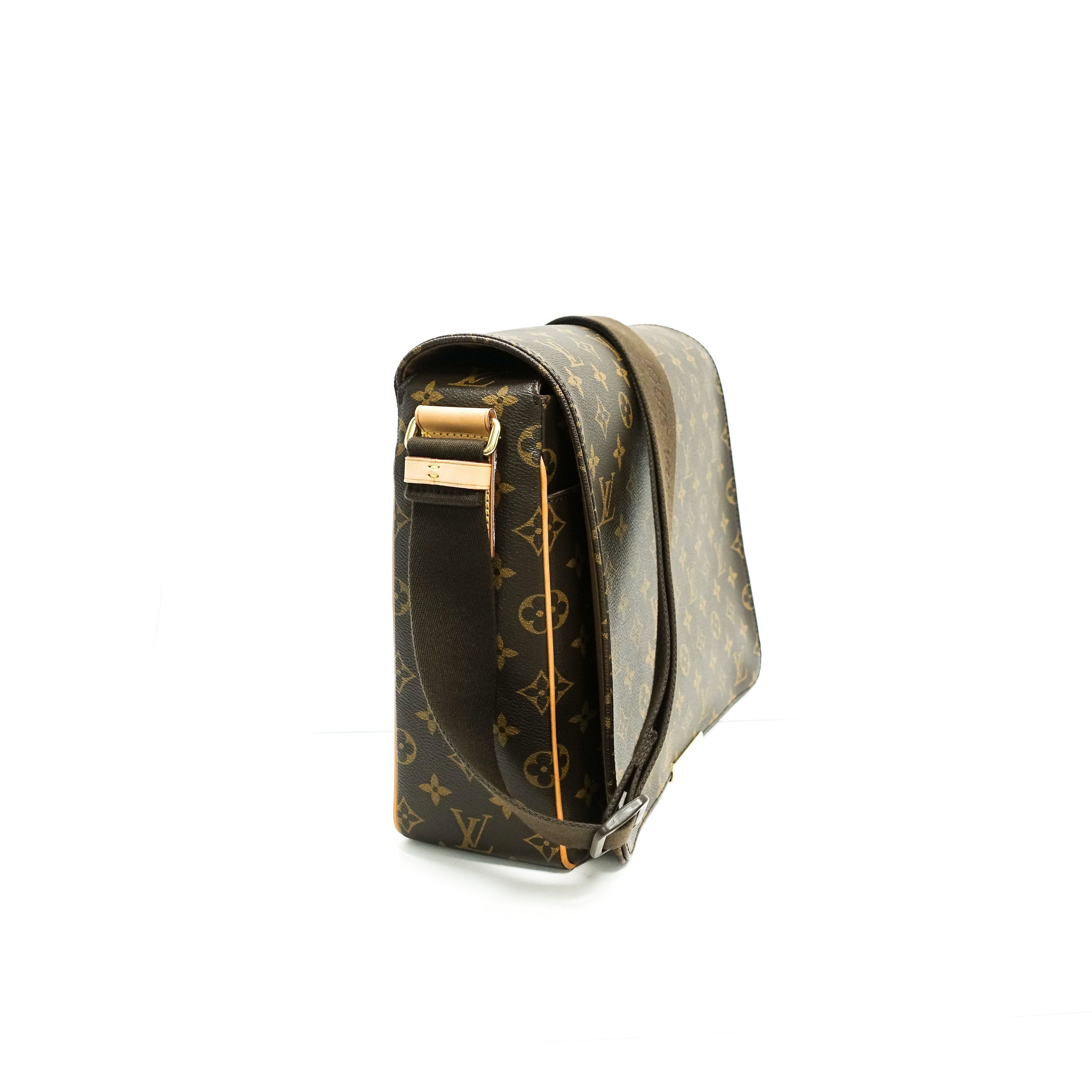 Louis Vuitton Monogram Valmy MM Messenger Bag