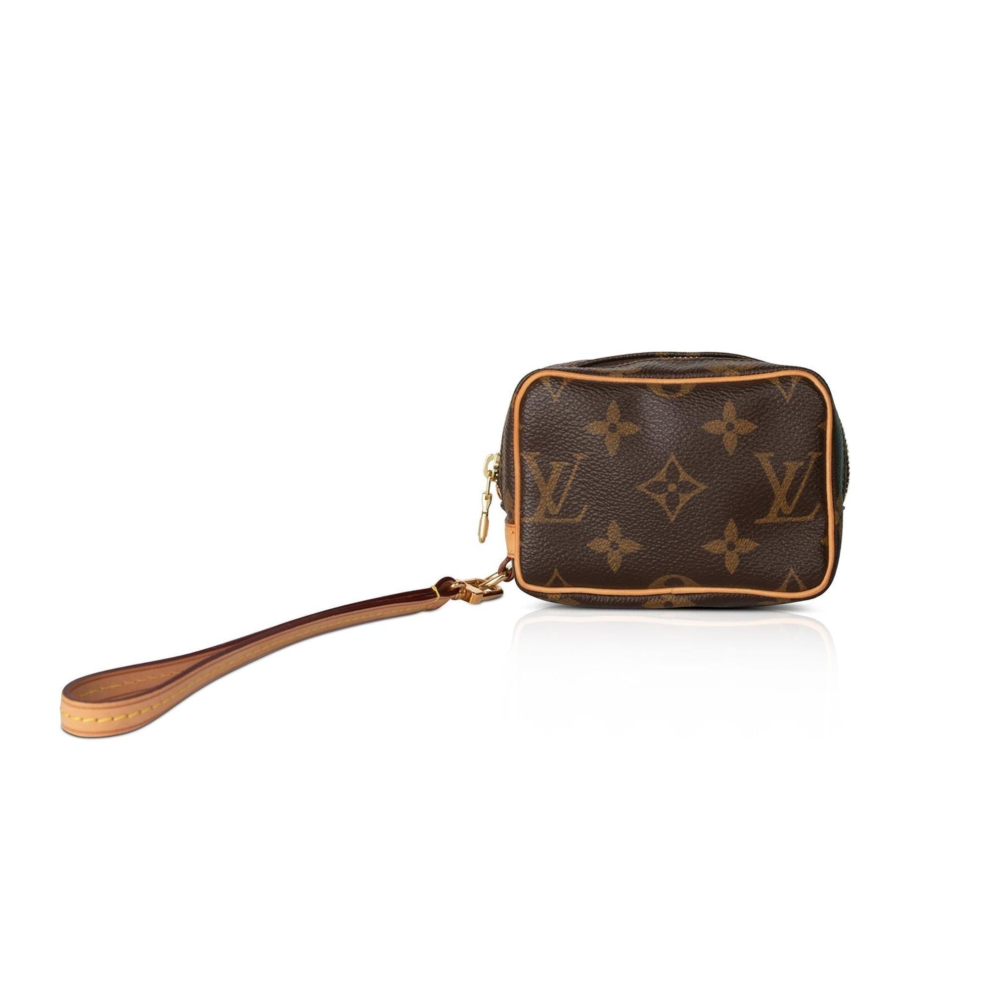 Louis Vuitton Monogram Wapity Pouch