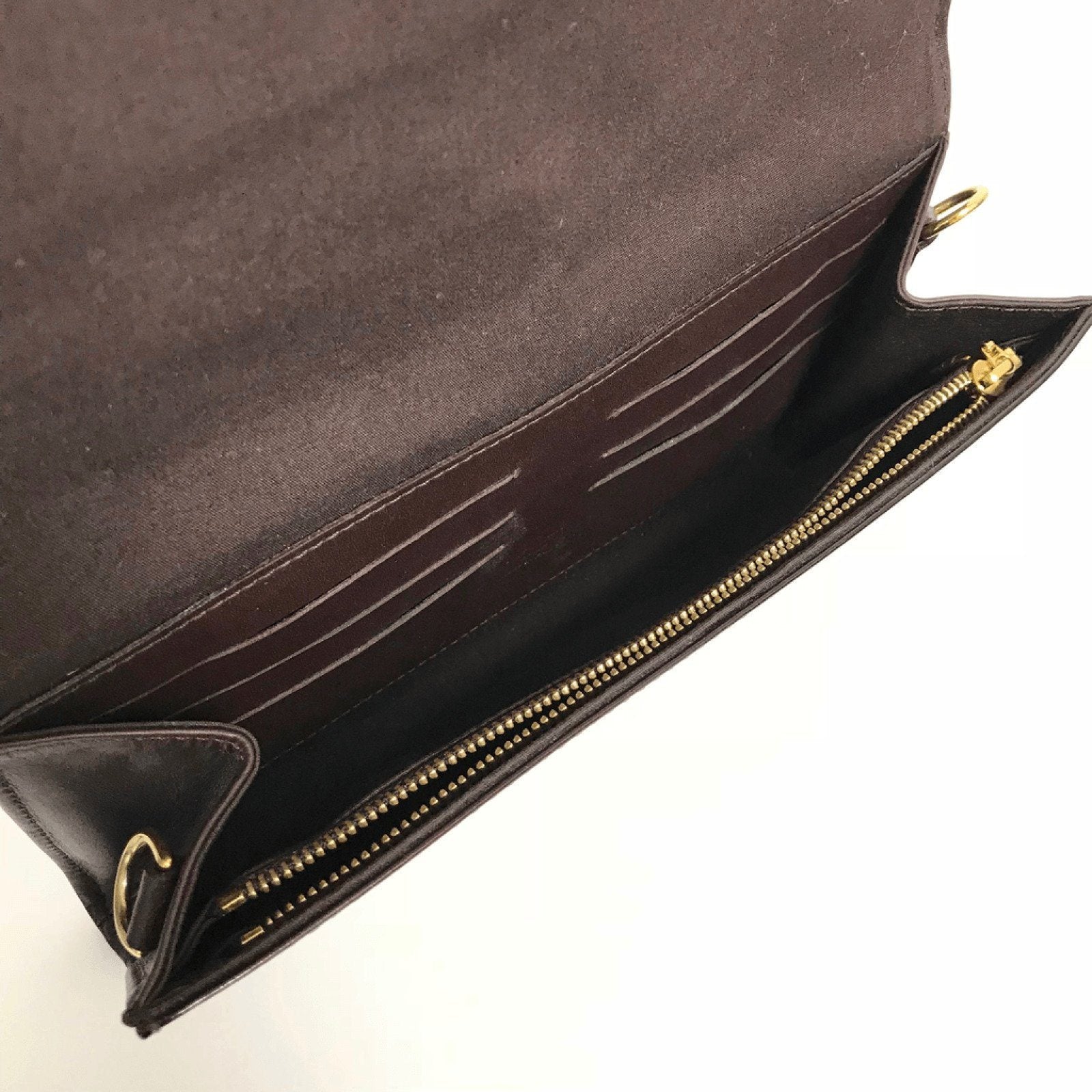 Louis Vuitton Pomme D'Amour Monogram Vermis Rossmore MM Clutch Bag