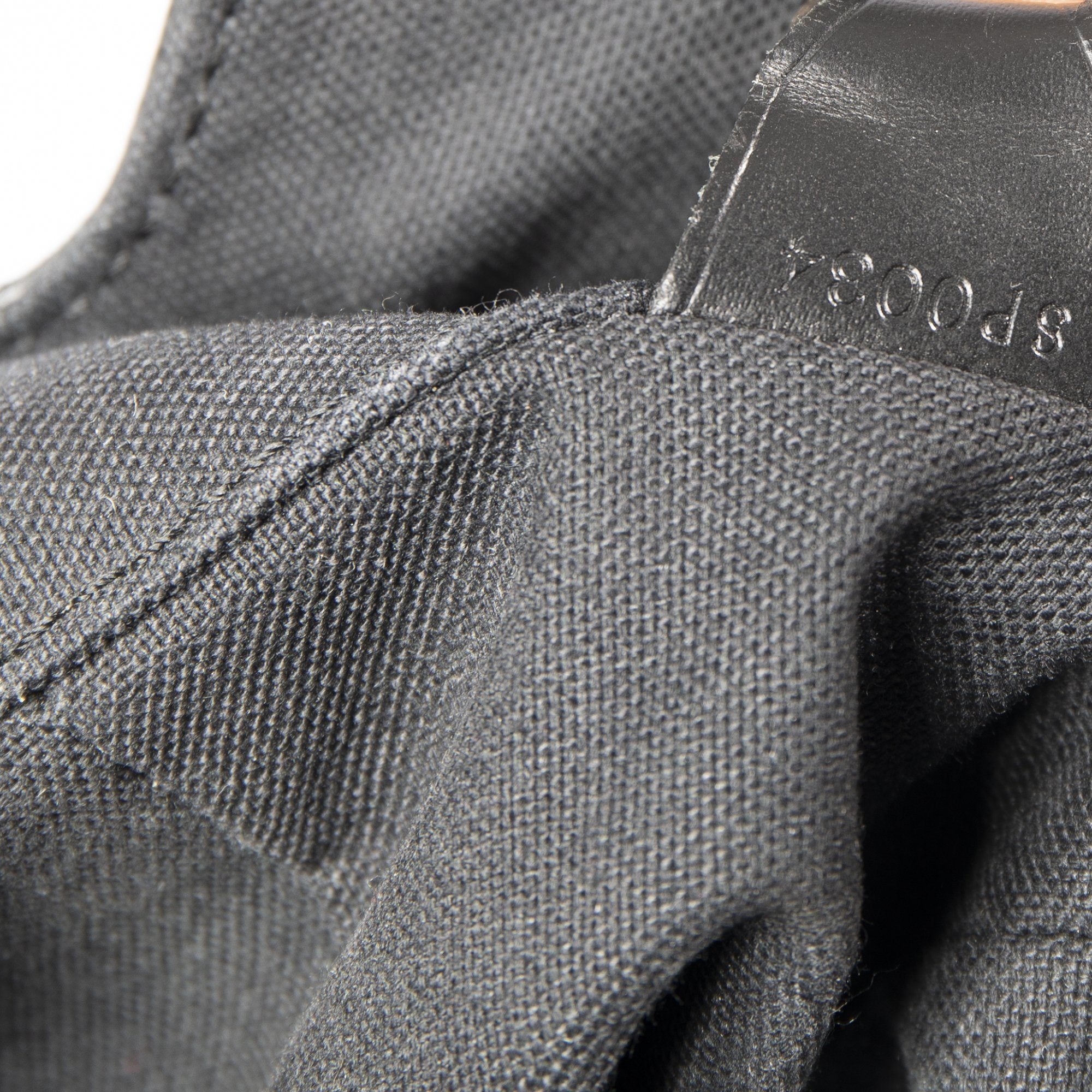 Louis Vuitton Taiga Dersou Messenger Bag