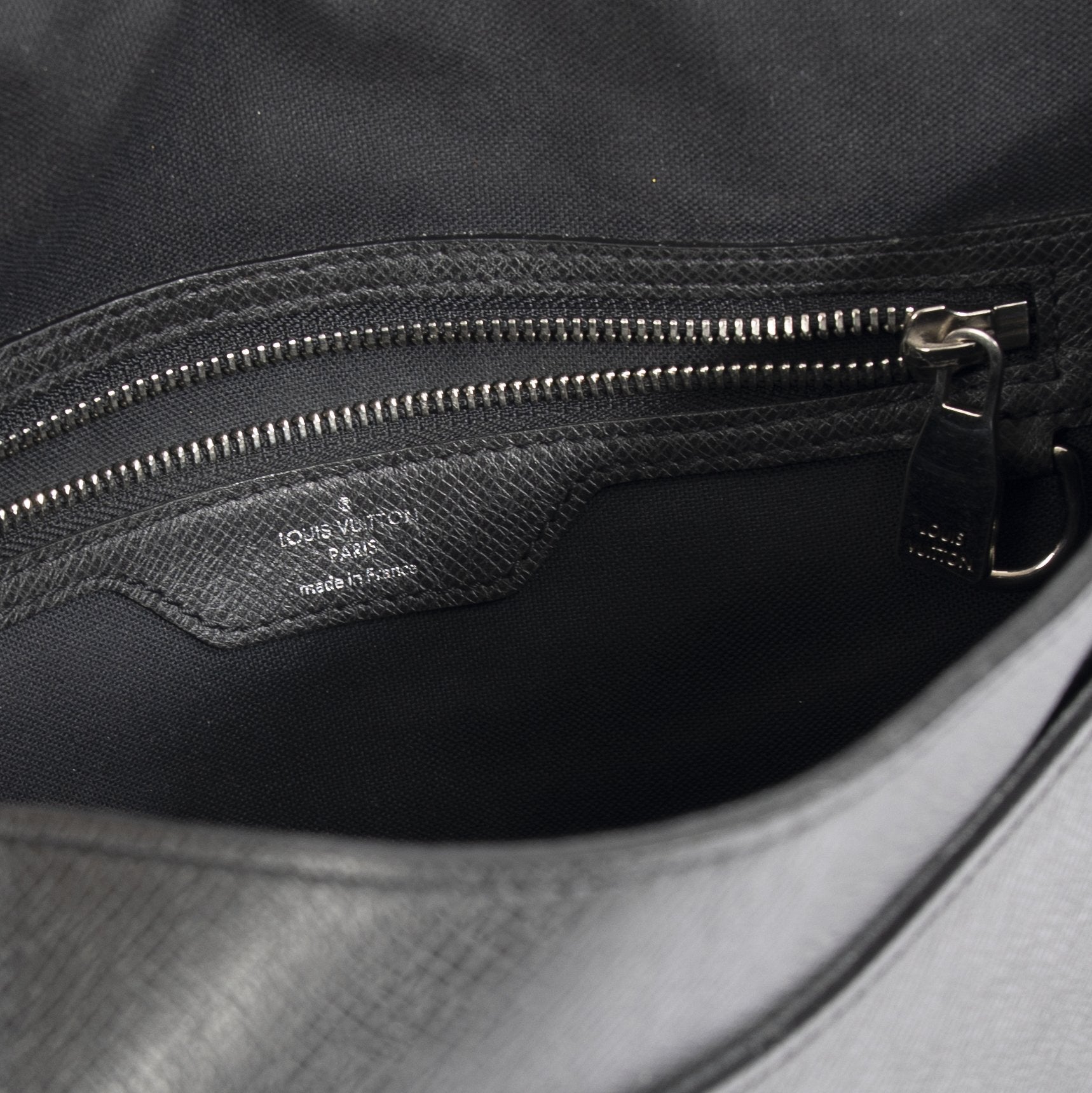 Louis Vuitton Taiga Leather Roman MM Messenger Bag