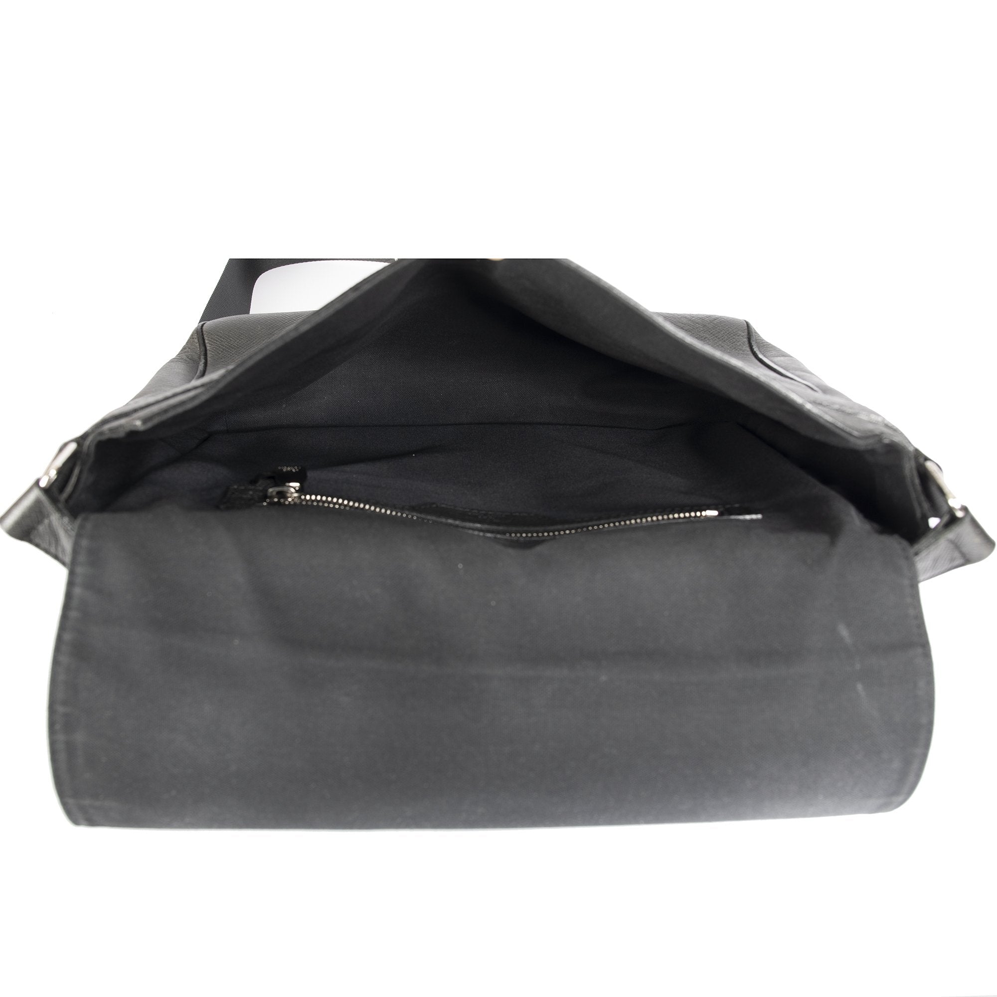 Louis Vuitton Taiga Leather Roman MM Messenger Bag