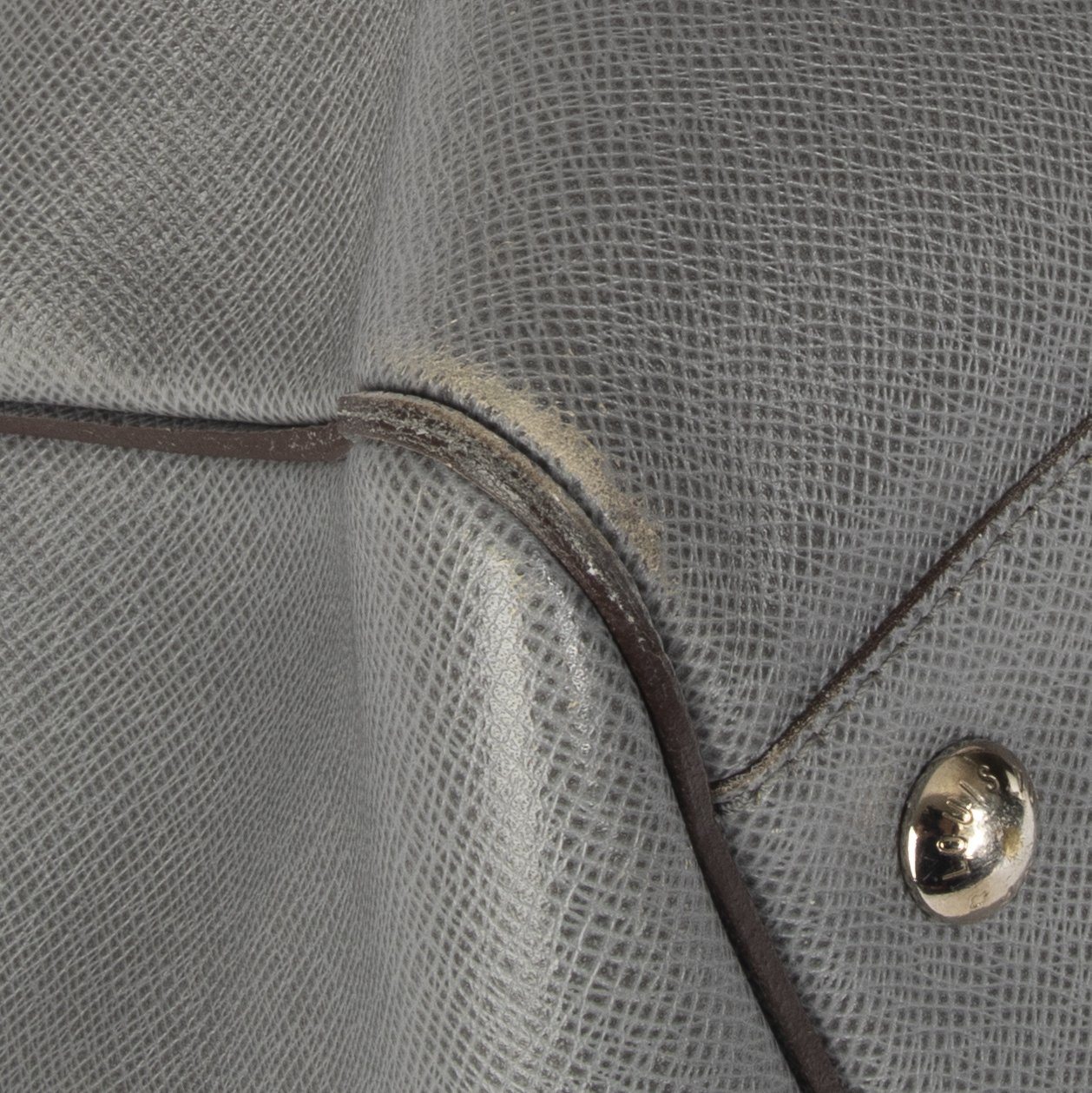 Louis Vuitton Taiga Neo Kendall Weekender Bag