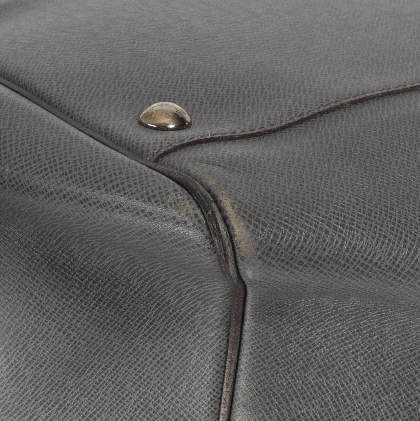 Louis Vuitton Taiga Neo Kendall Weekender Bag