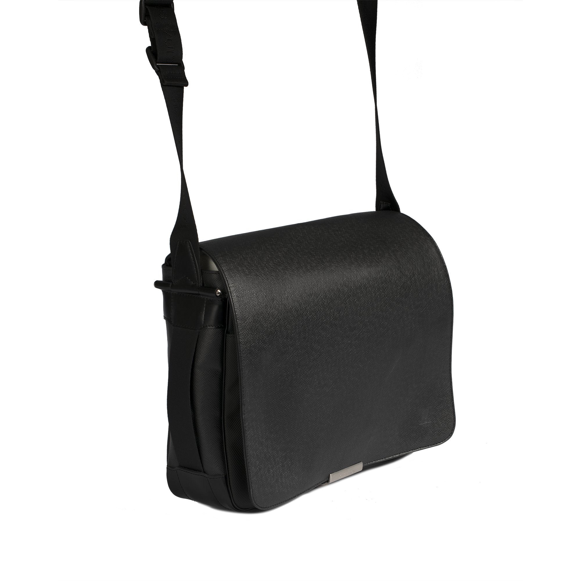 Louis Vuitton Taiga Viktor Messenger Bag