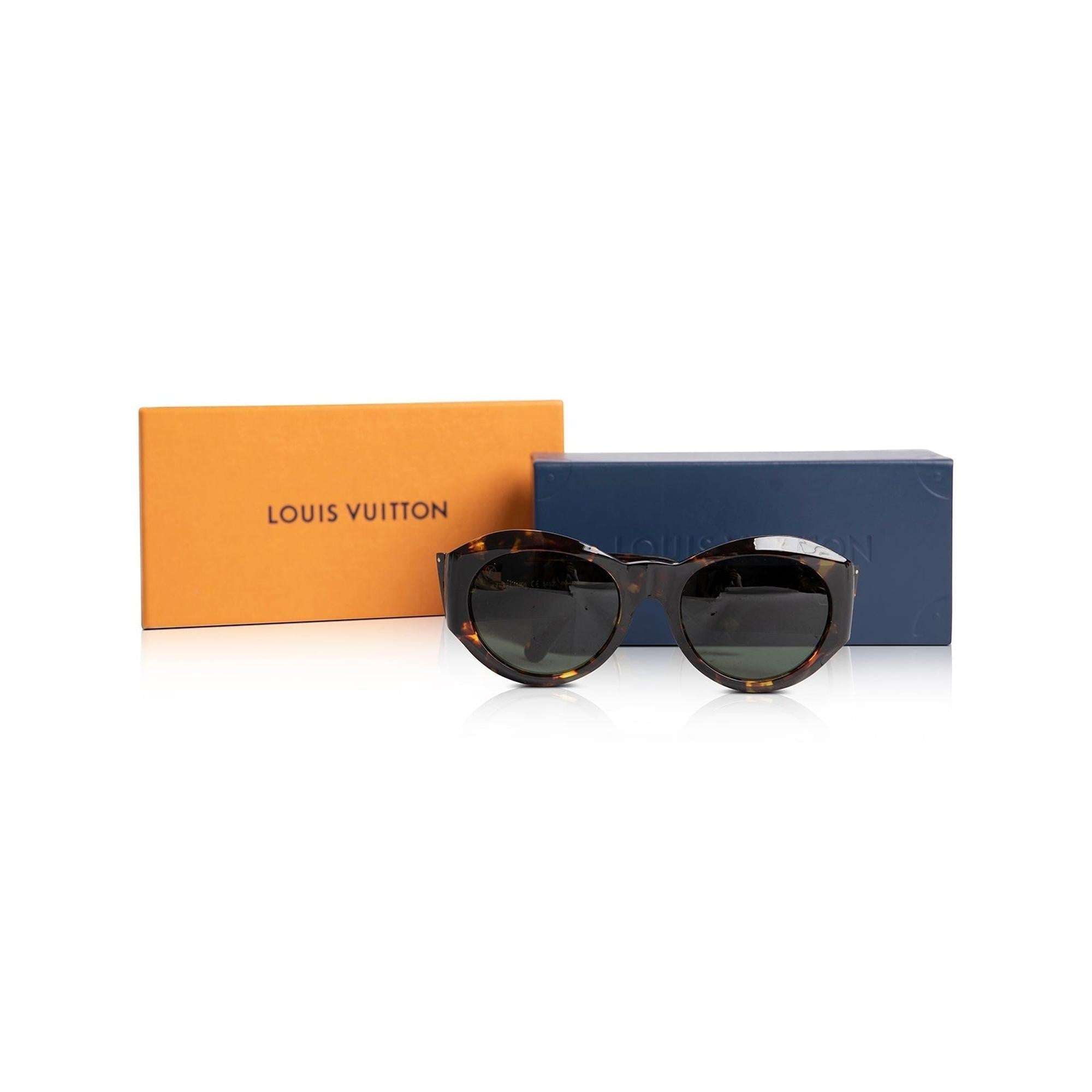 Louis Vuitton Tortoise Z1129E Sunglasses w/ Box & Case