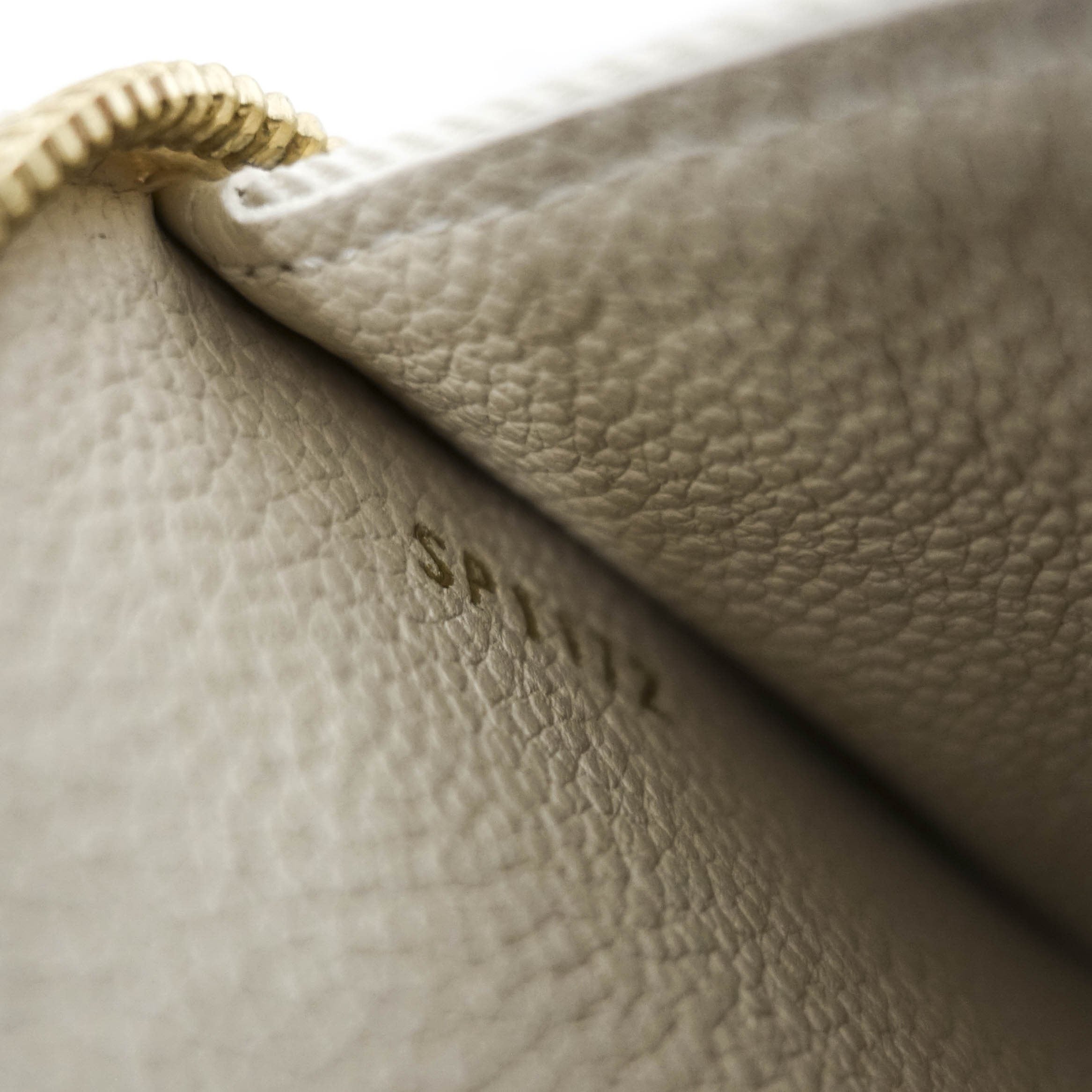 Louis Vuitton Zippy Wallet