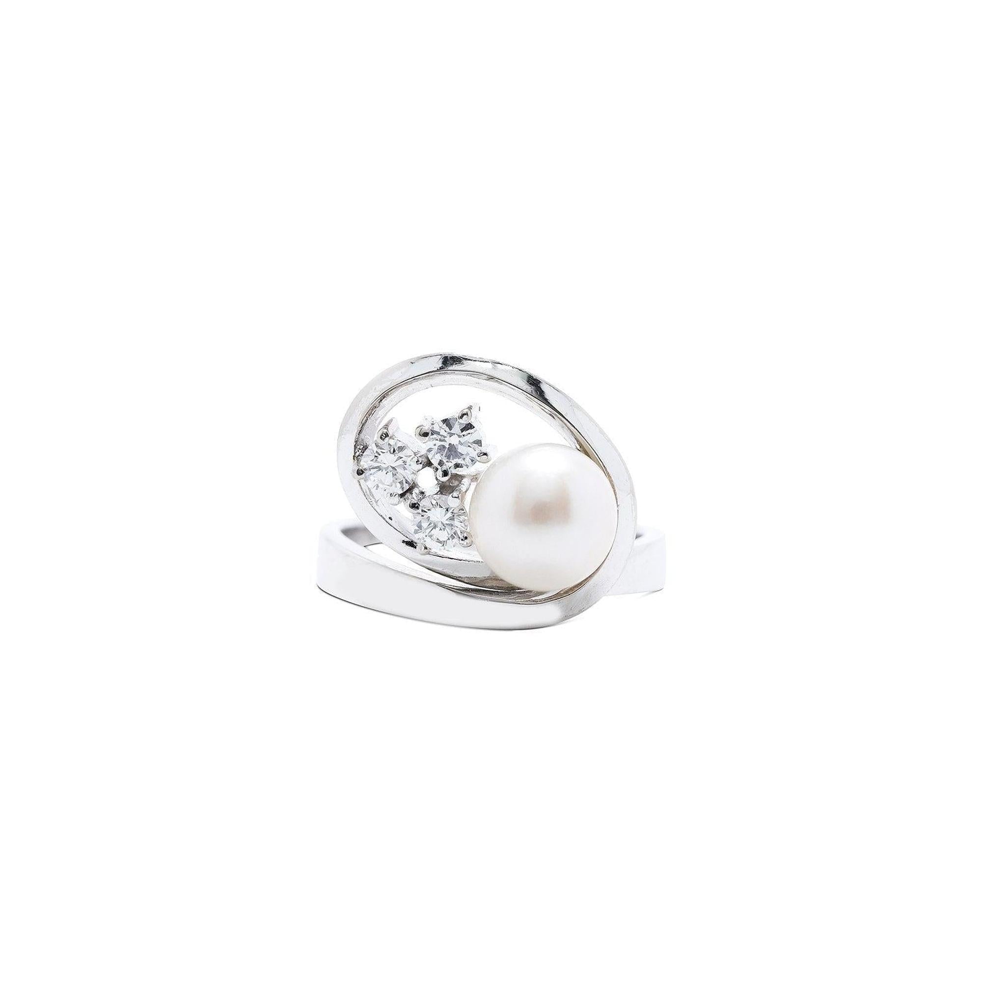 Pearl and Diamond Ring