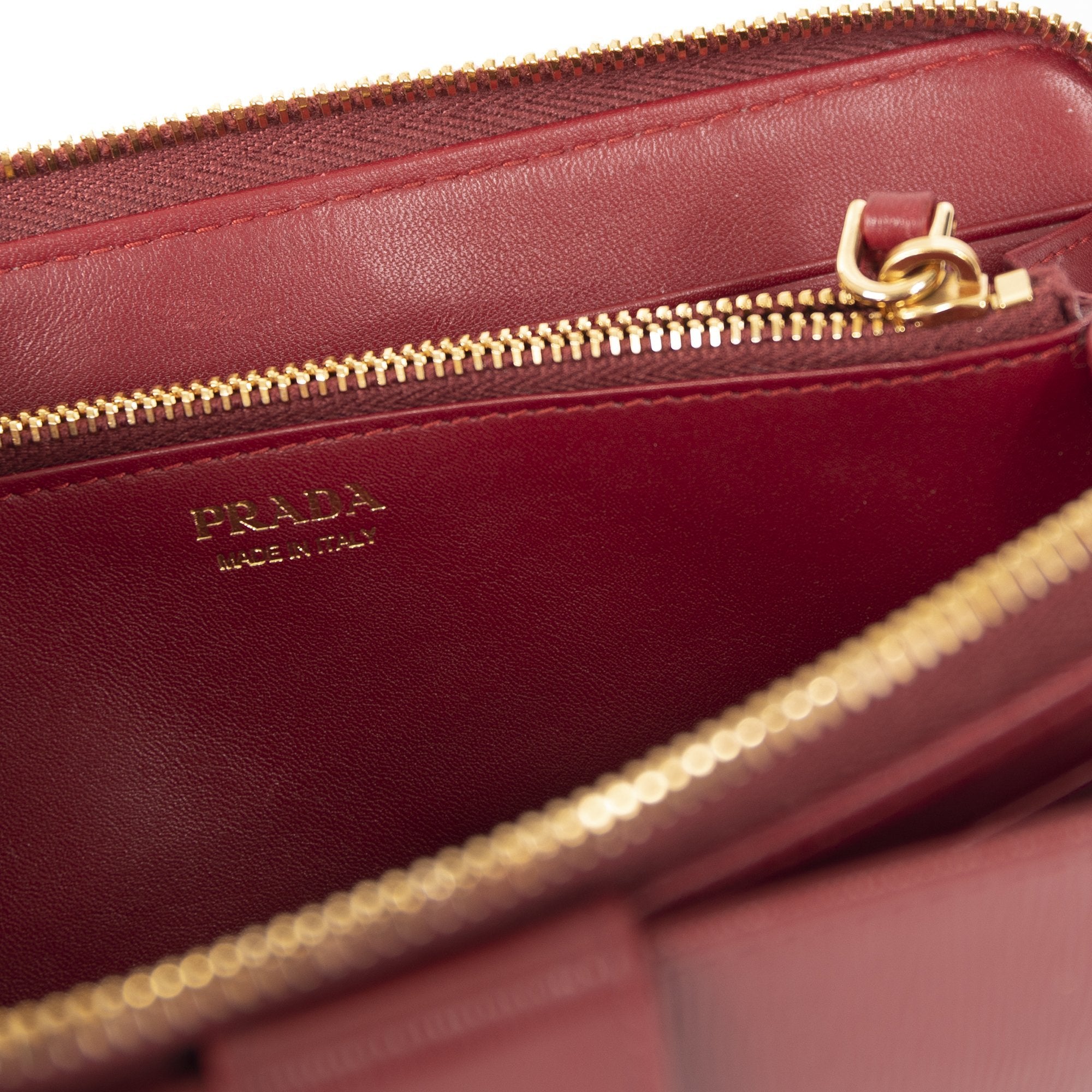 Prada Vitello Move Leather Zip Wallet w/ Box