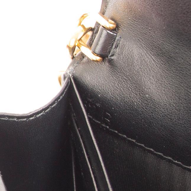 Prada Vitello Move Wallet on Chain