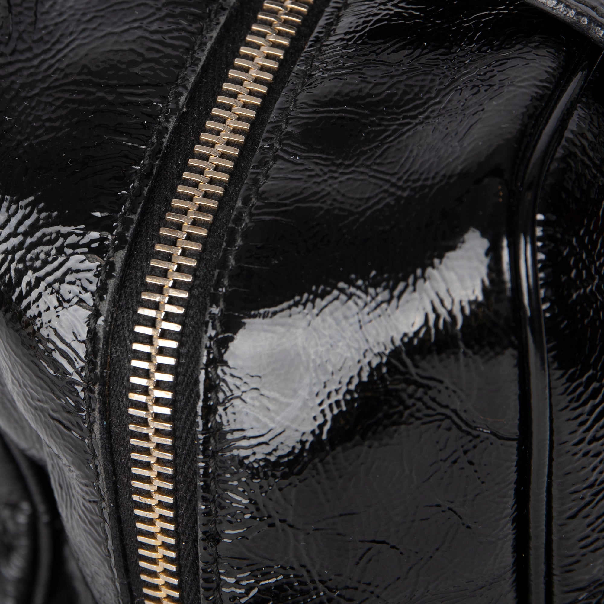 Saint Laurent Y Mail Patent Leather Handle Bag