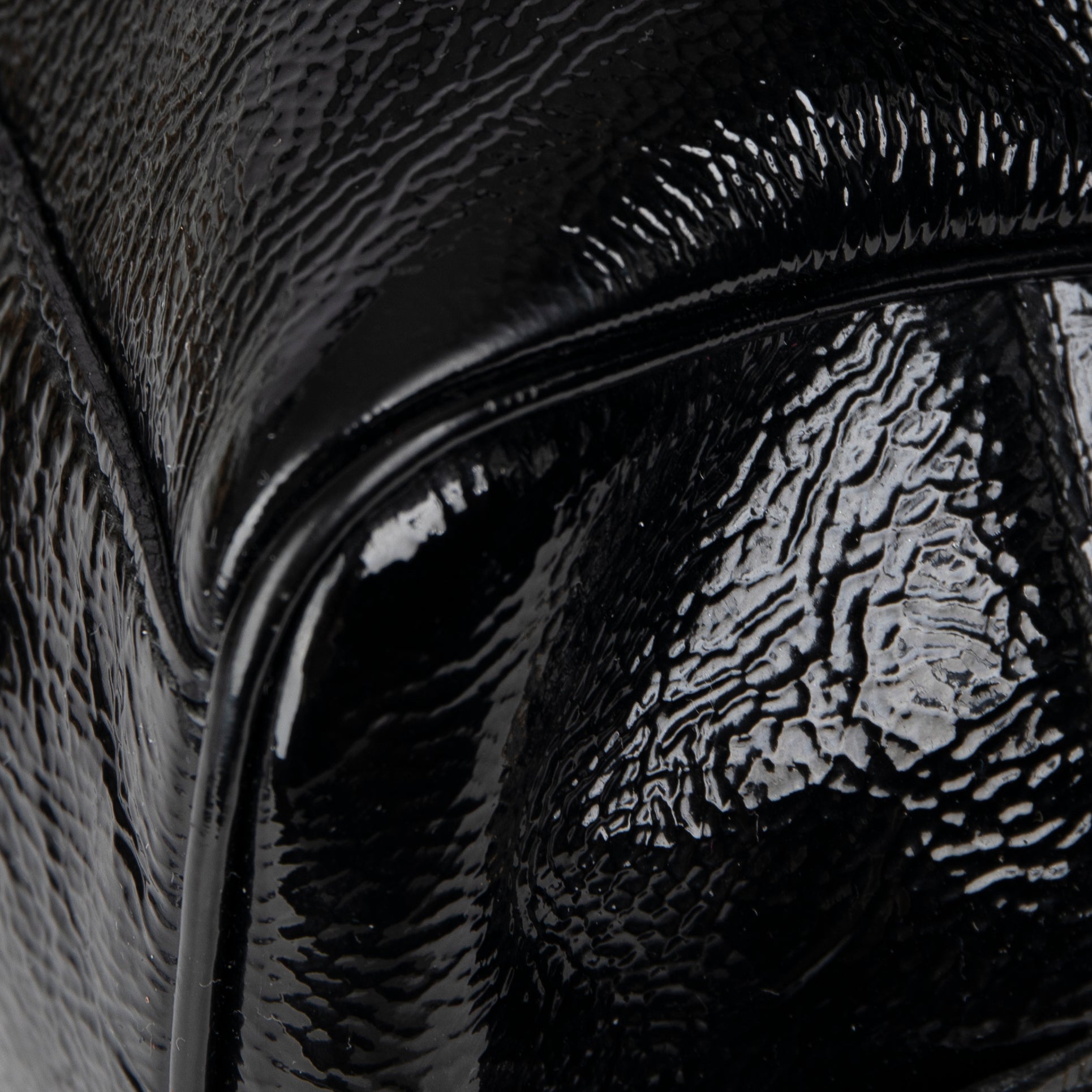 Saint Laurent Y Mail Patent Leather Handle Bag