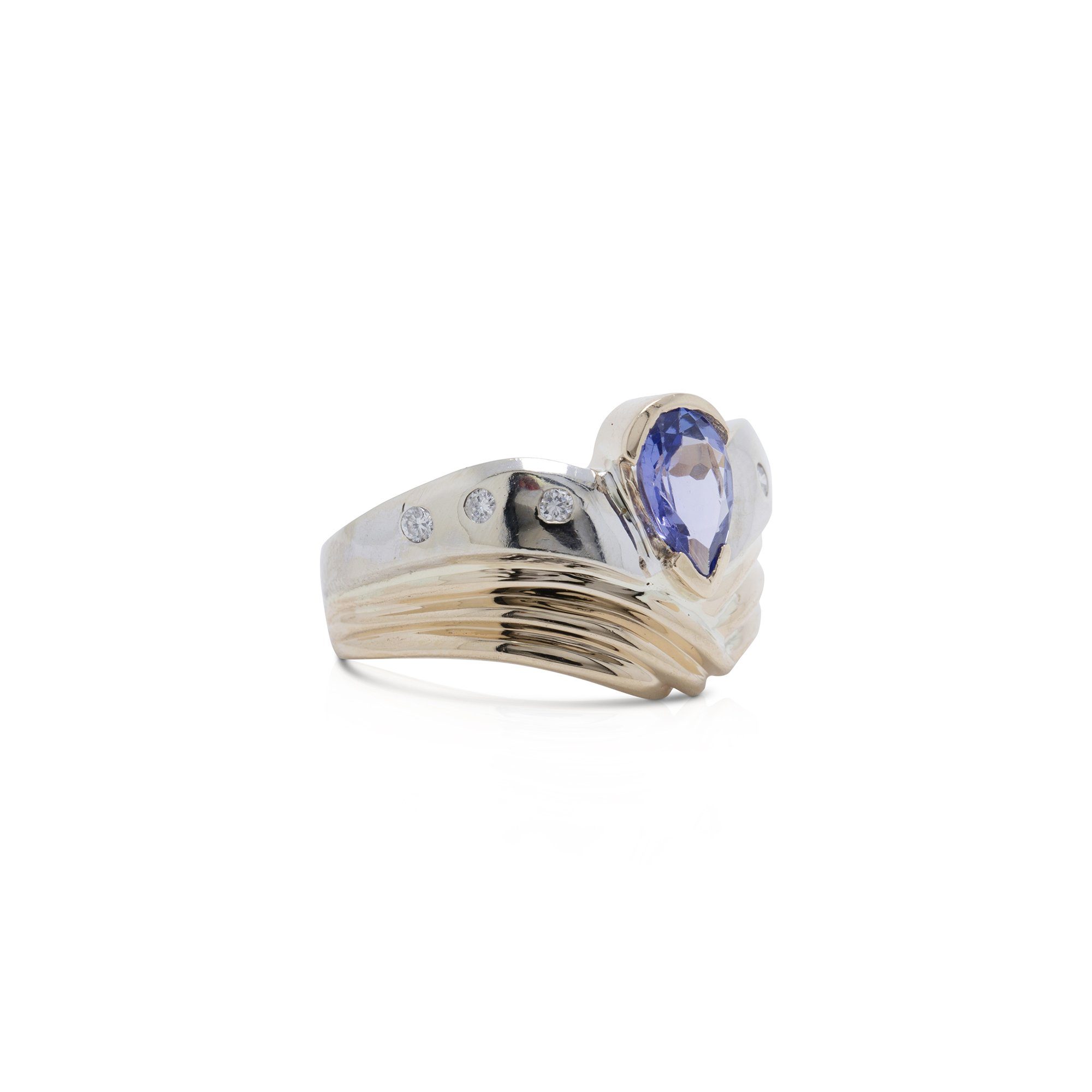 Tanzanite & Diamond Ring