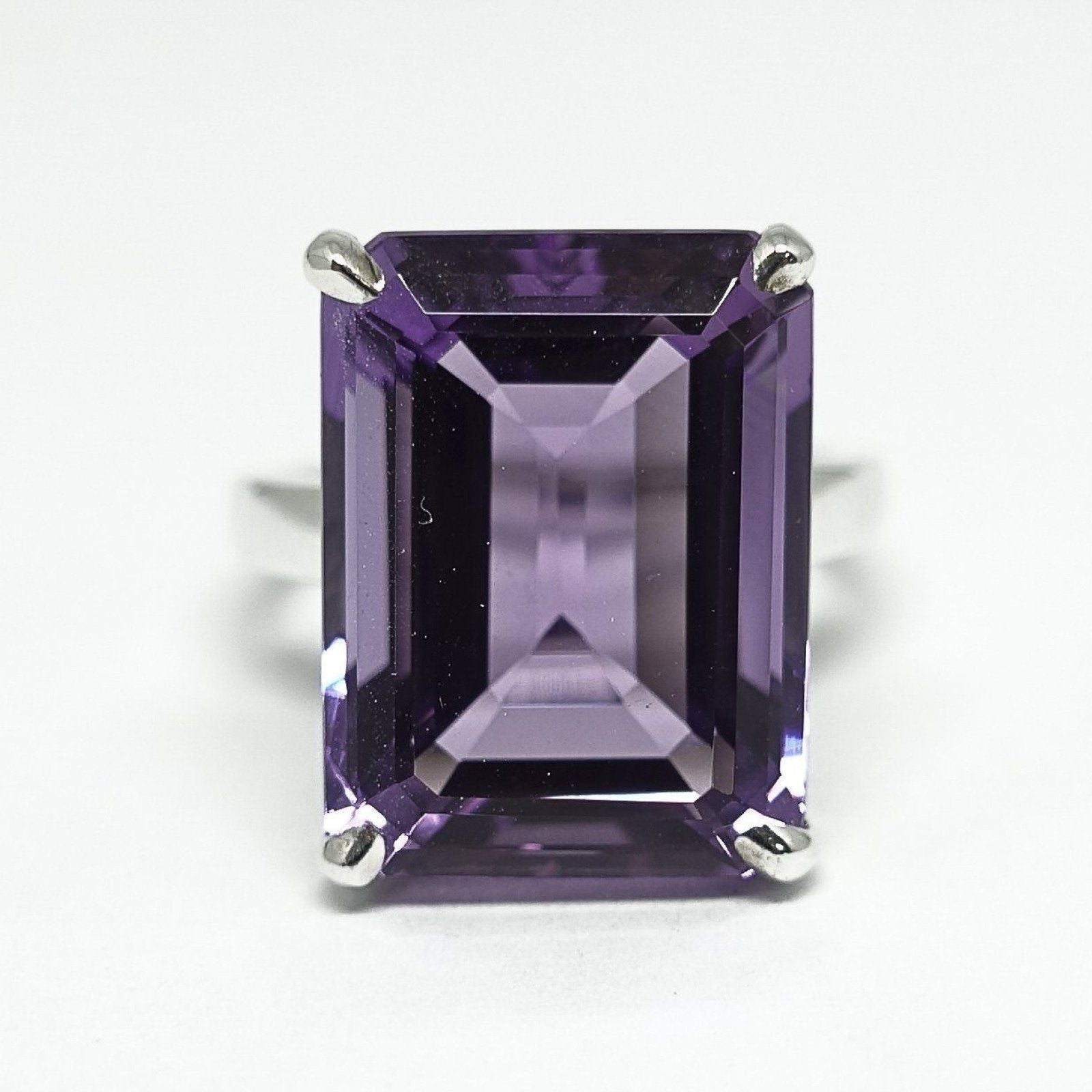 Tiffany & Co. Amethyst Sparklers Ring