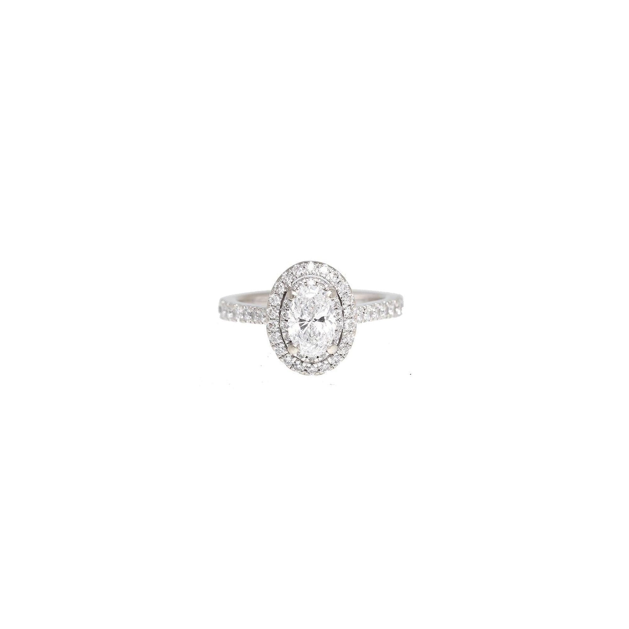 Vera Wang 0.96 ct. Oval Diamond Halo Design Engagement Ring w/ Box & Certificate
