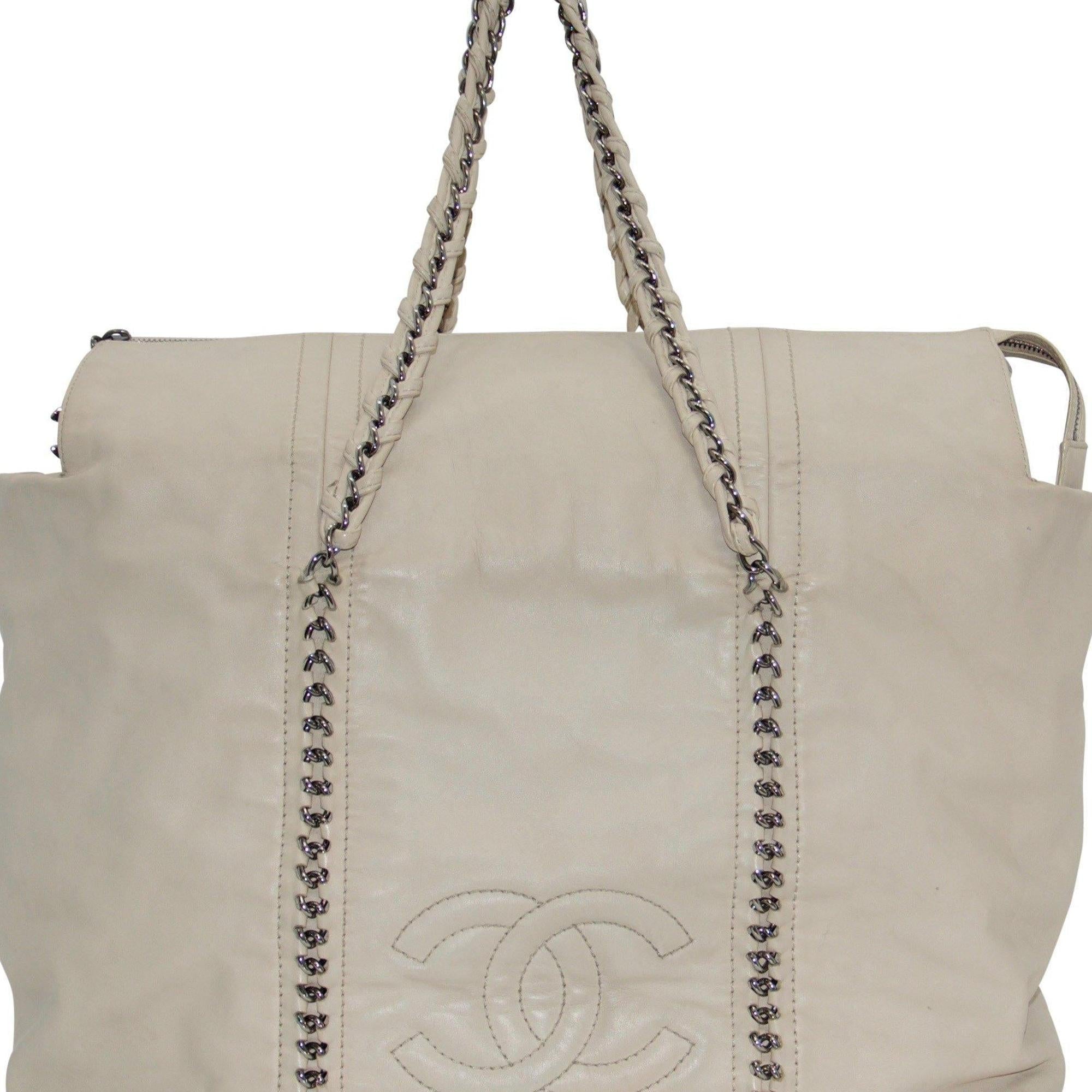 Chanel Luxe Ligne Tote