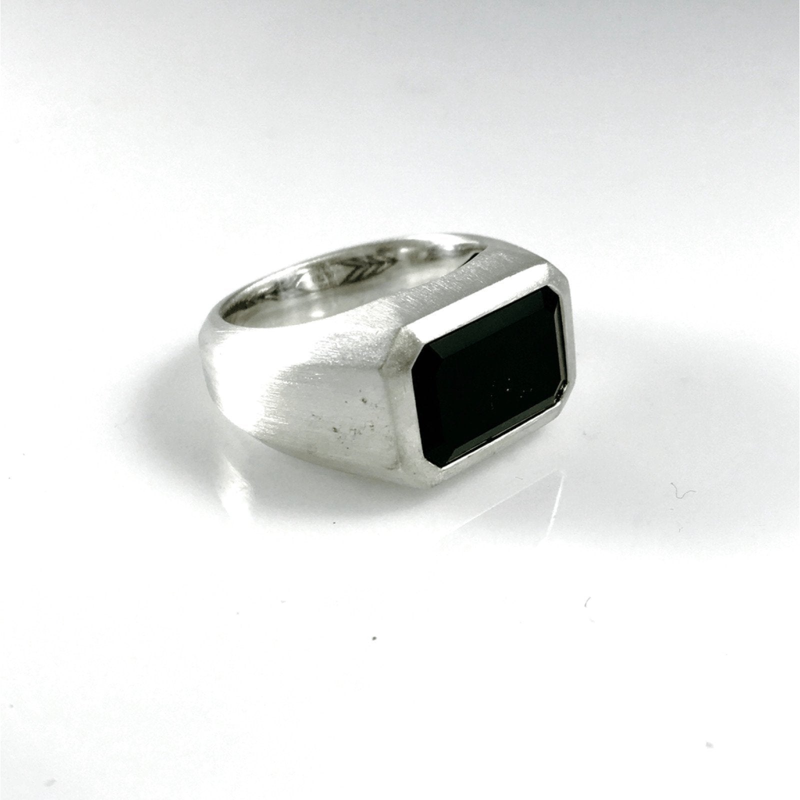 David Yurman Heirloom Streamline Signet Ring with Black Jade