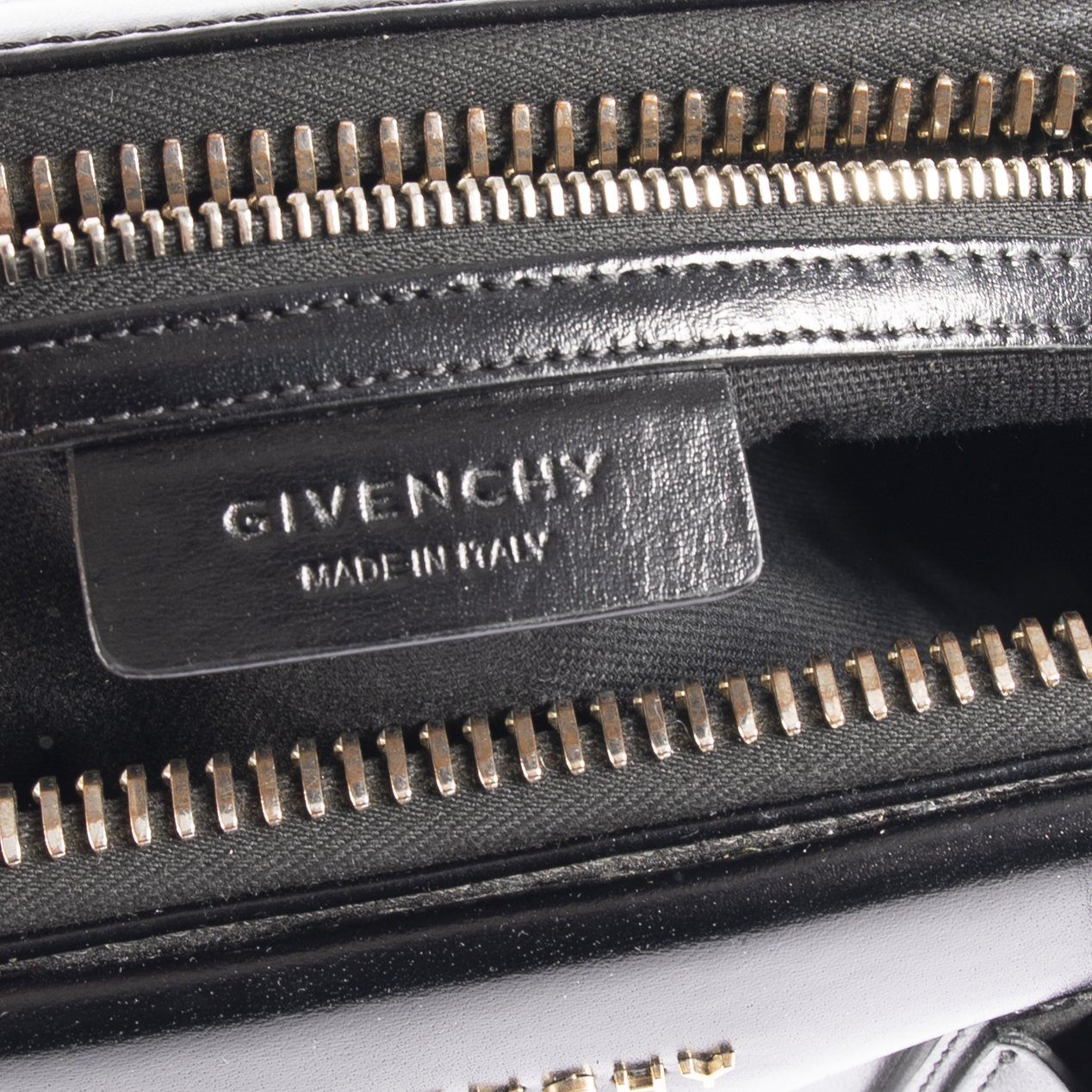 Givenchy Medium Antigona Satchel