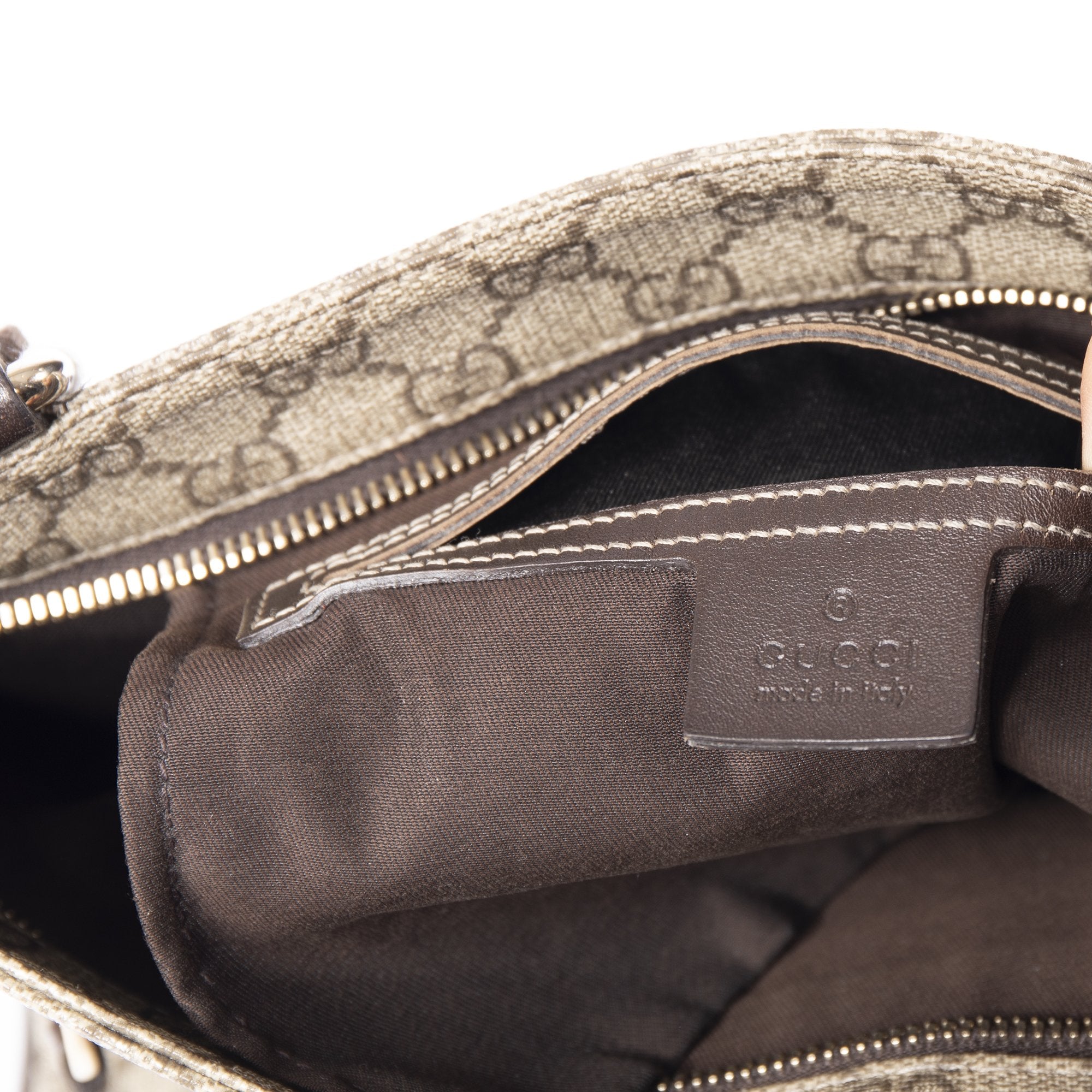 Gucci GG Supreme Flat Messenger Bag