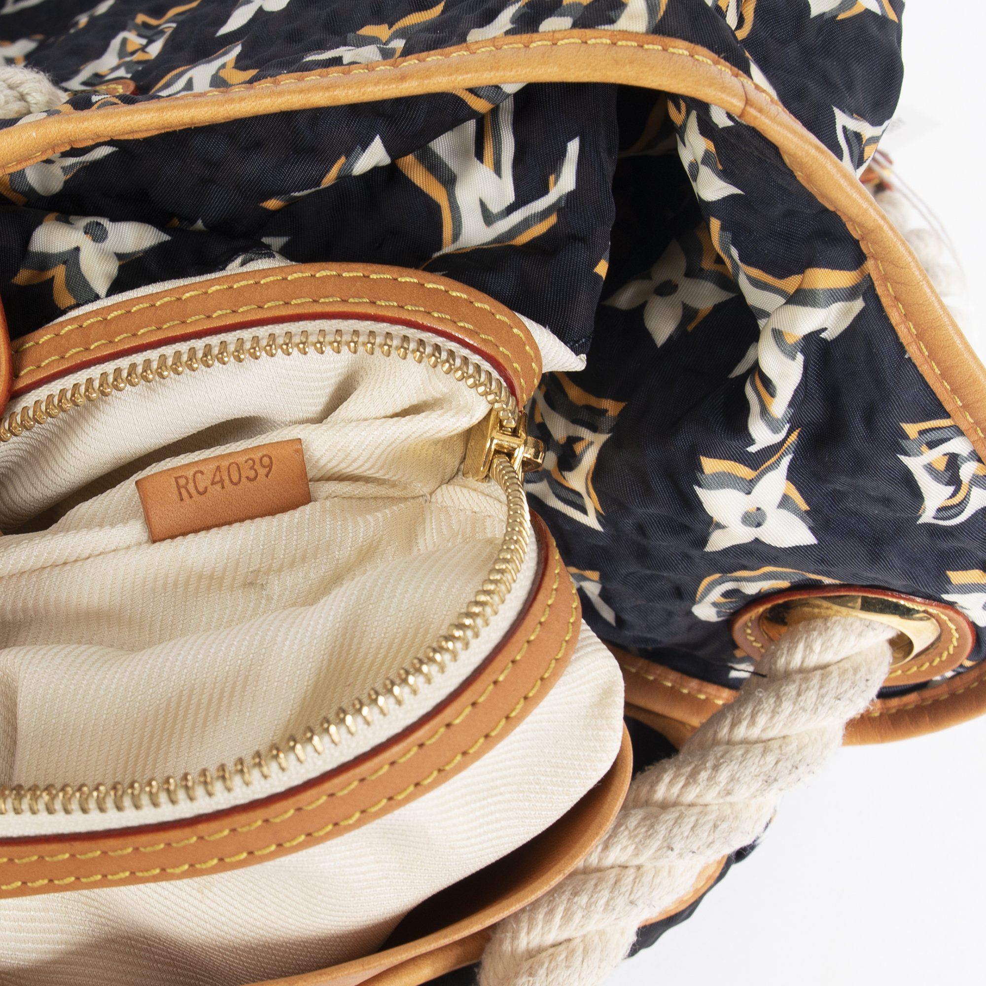 Louis Vuitton Bulles GM