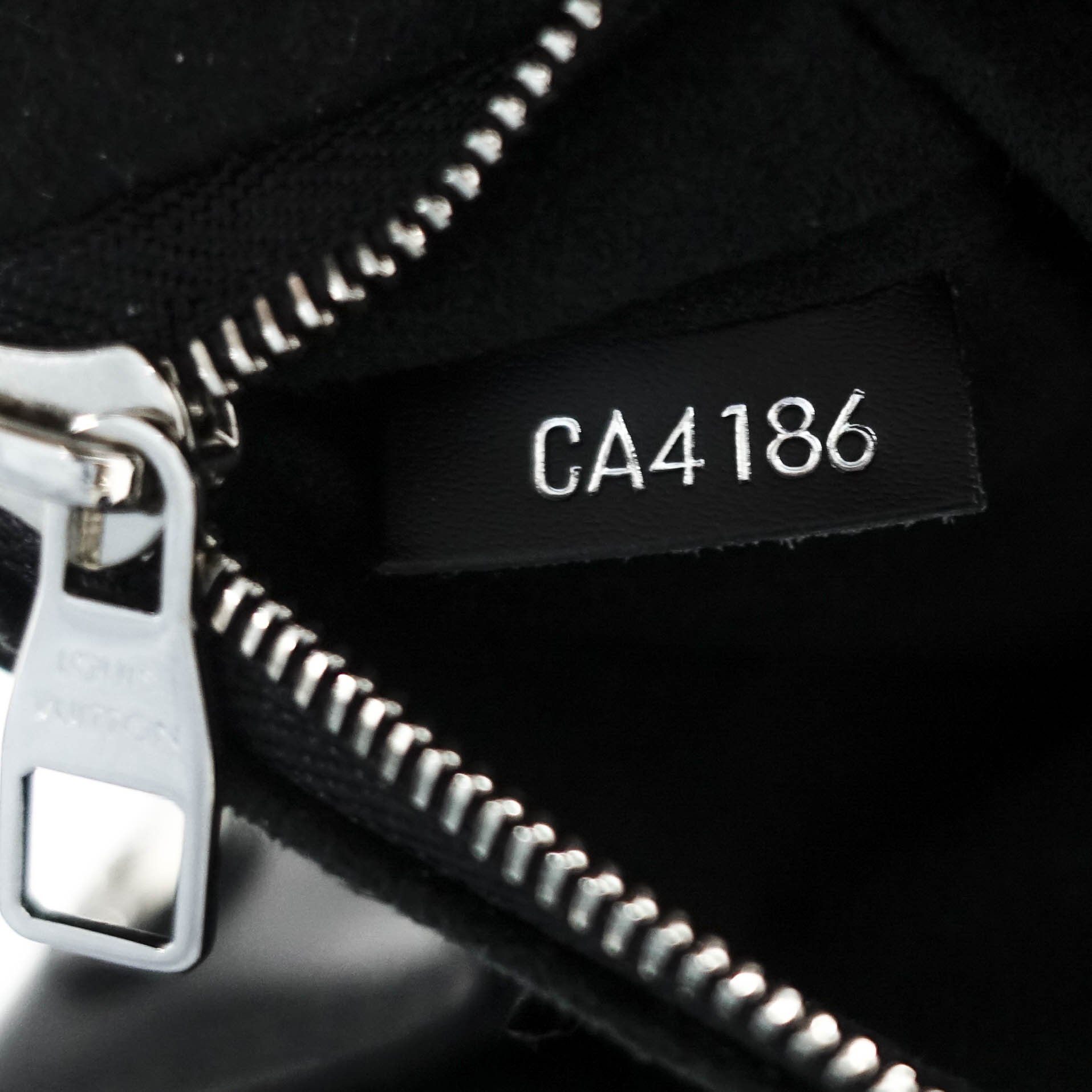 Louis Vuitton Cluny MM