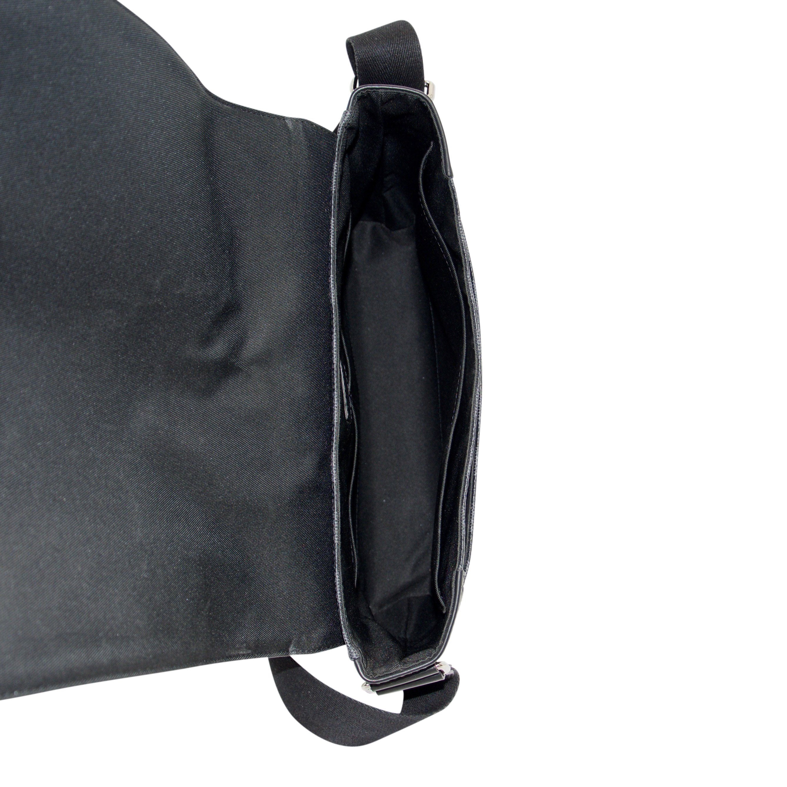 Louis Vuitton Damier Graphite District MM