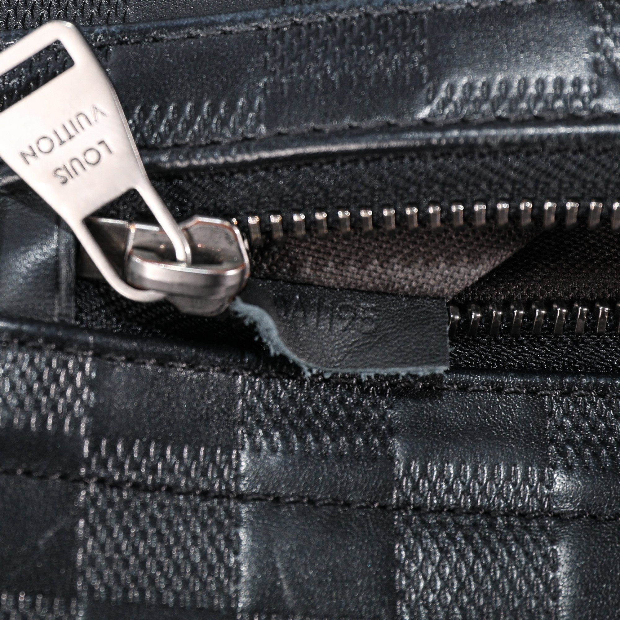 Louis Vuitton Damier Infini District PM