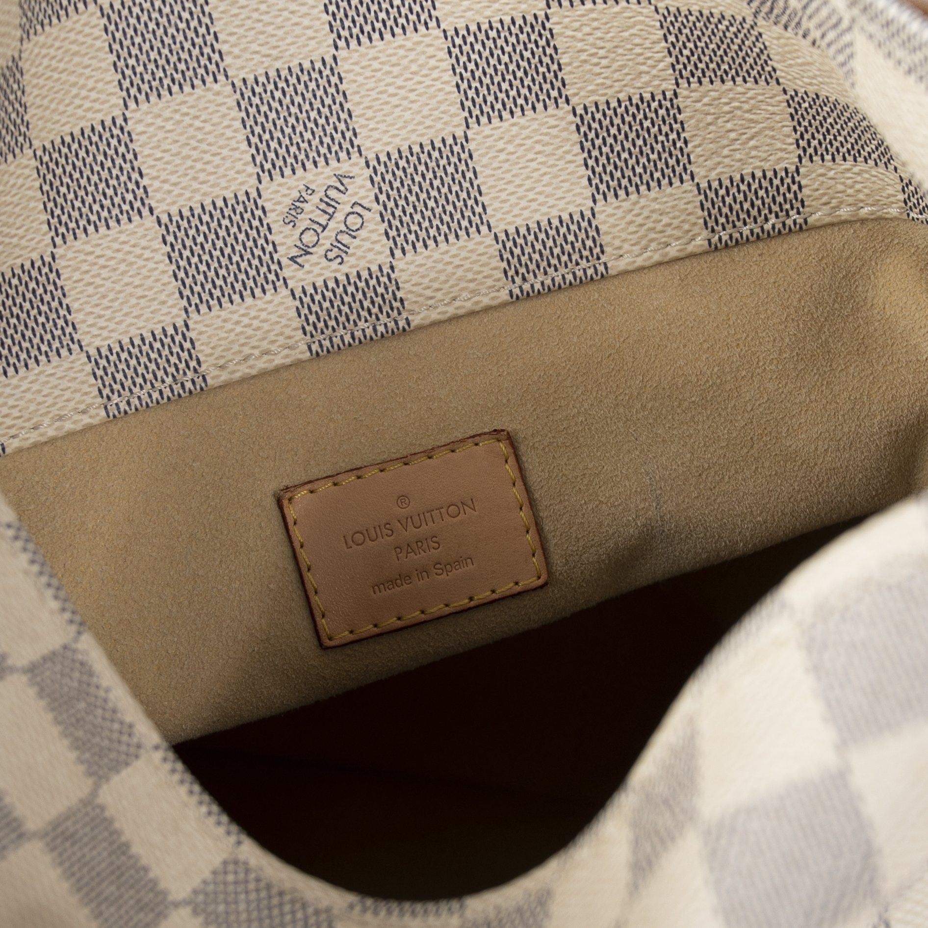 Louis Vuitton Monogram Artsy MM