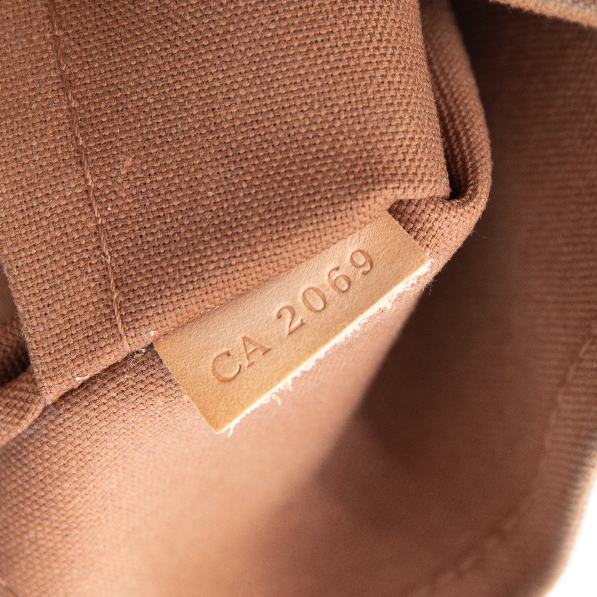 Louis Vuitton Monogram Messenger Beaubourg