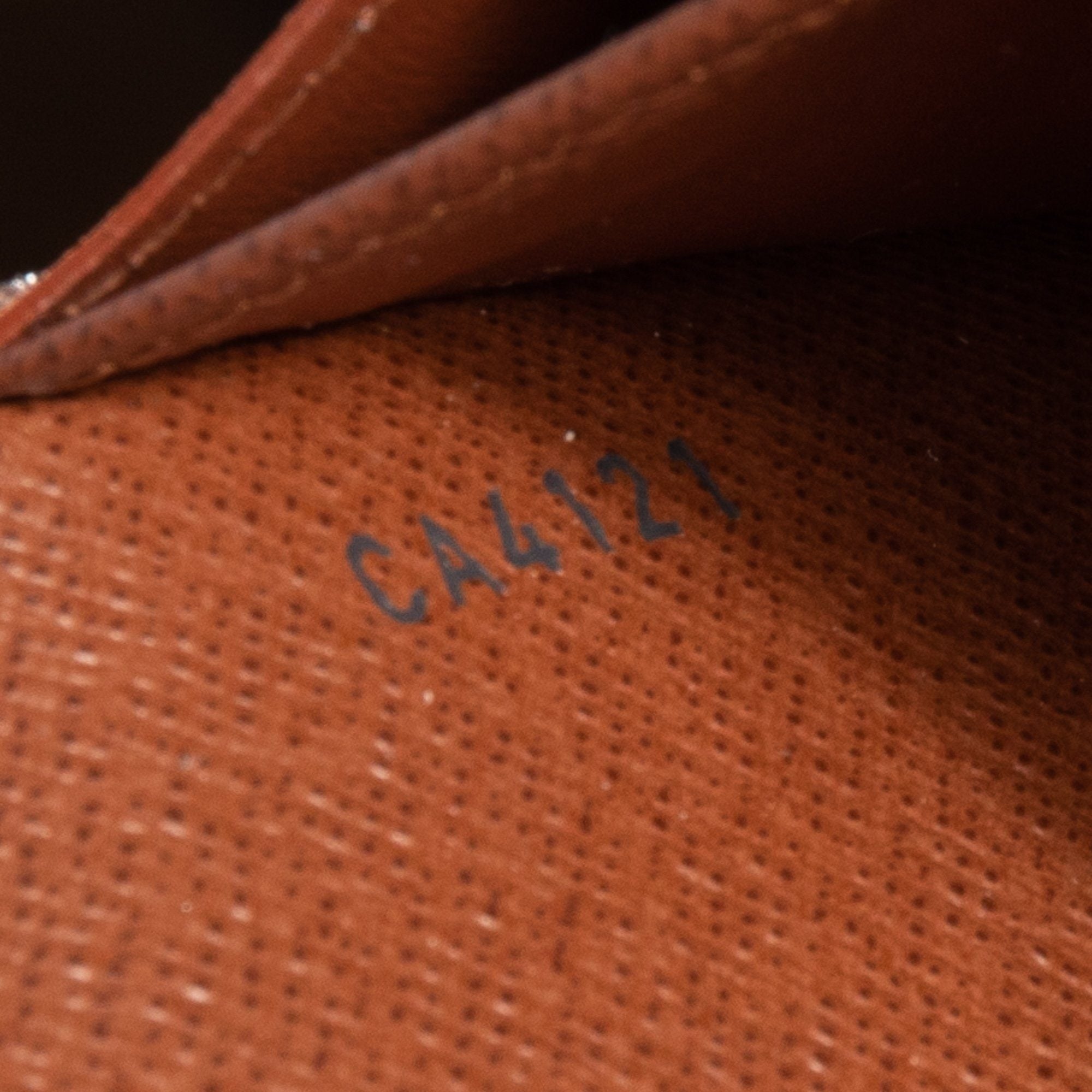 Louis Vuitton Monogram Sarah Wallet