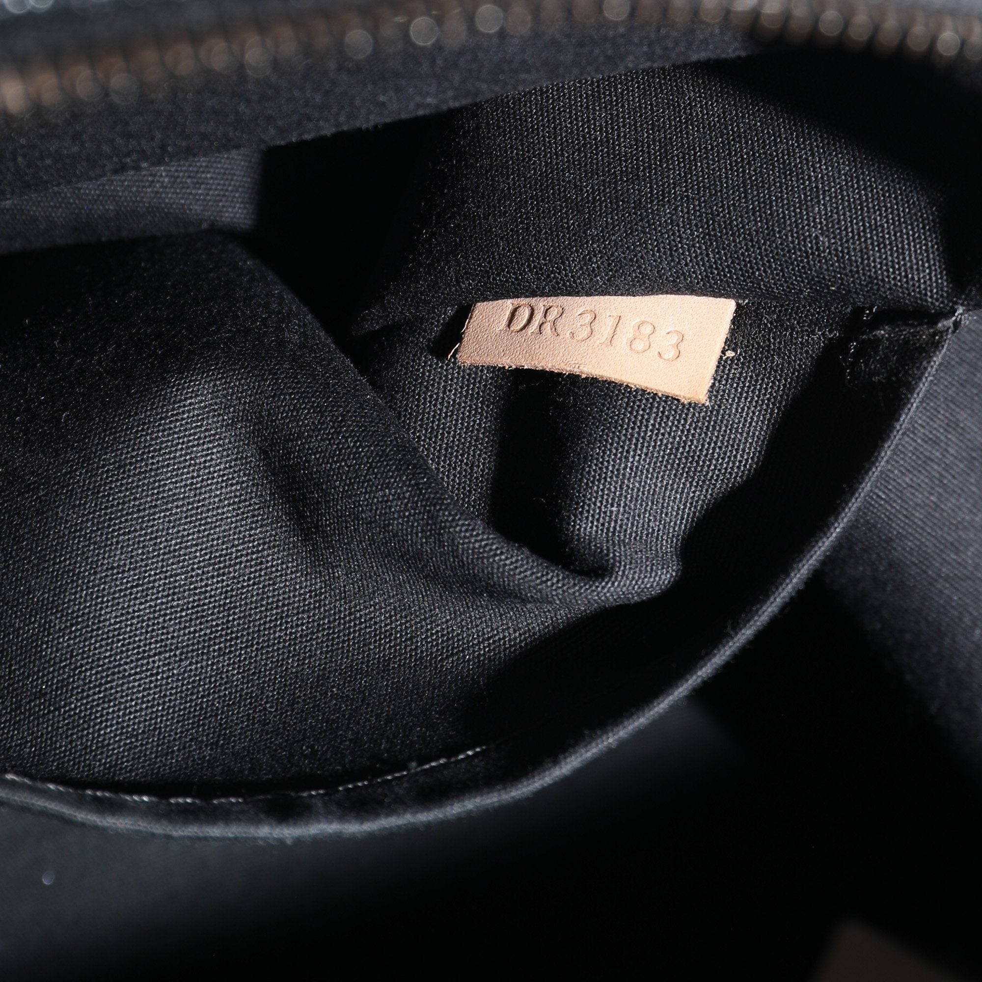 Louis Vuitton Vernis Montana Bag