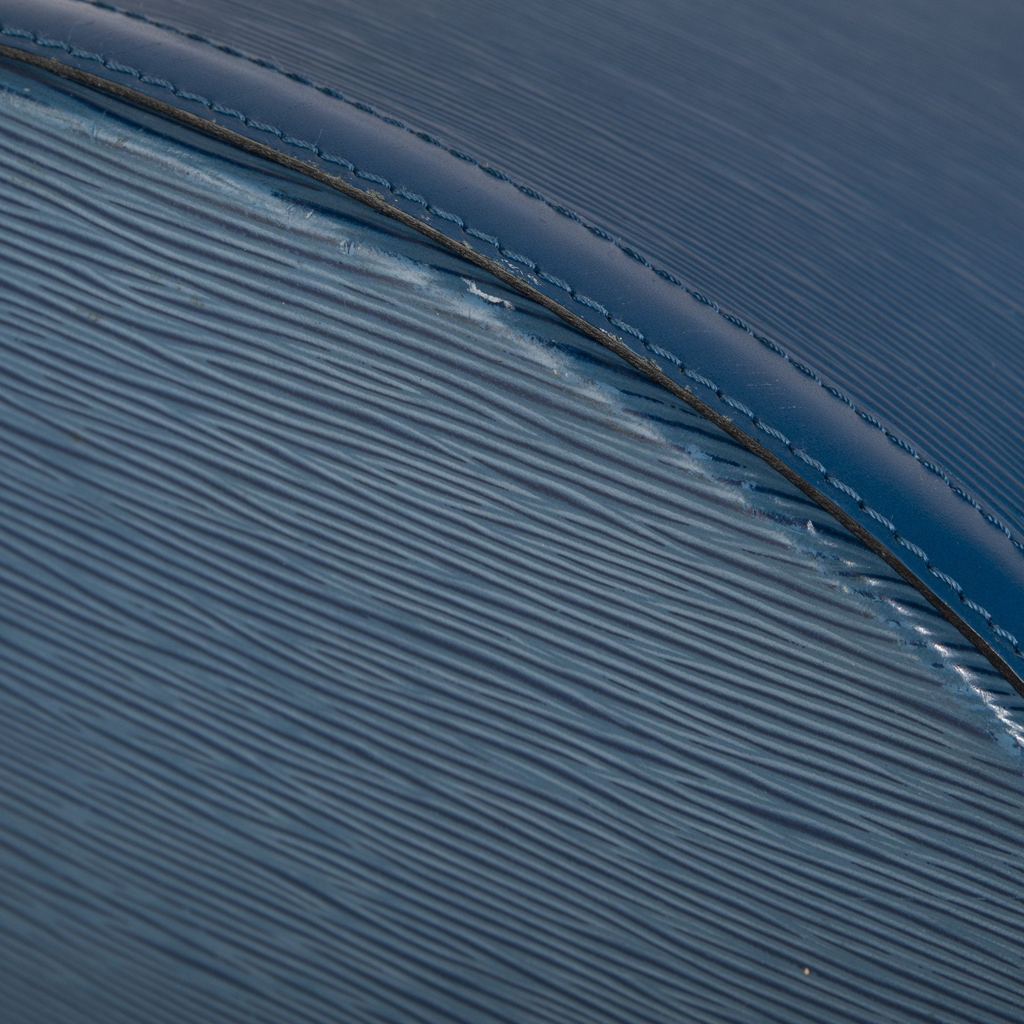 Louis Vuitton Vintage Epi Cluny Bag