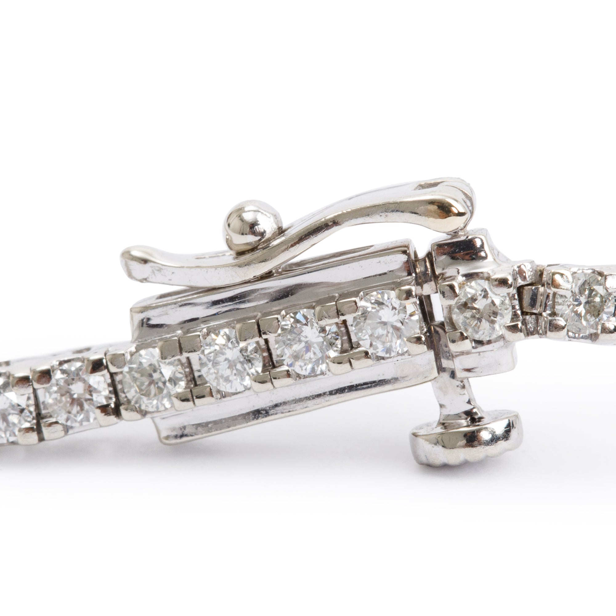 10k White Gold 2.00 tcw. Diamond Tennis Bracelet