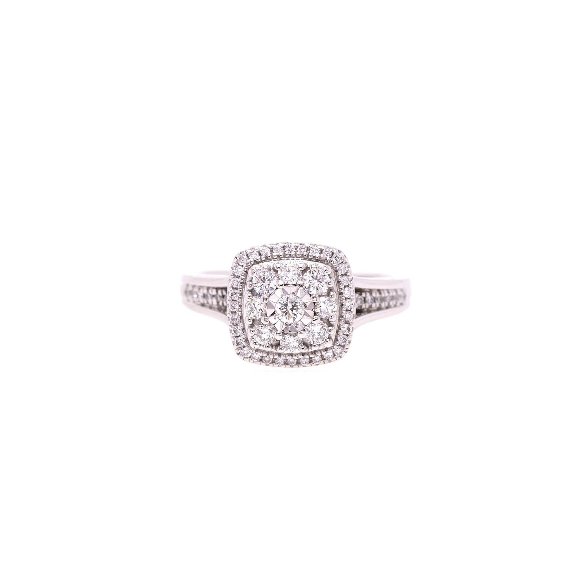 10k White Gold Diamond Cluster Ring