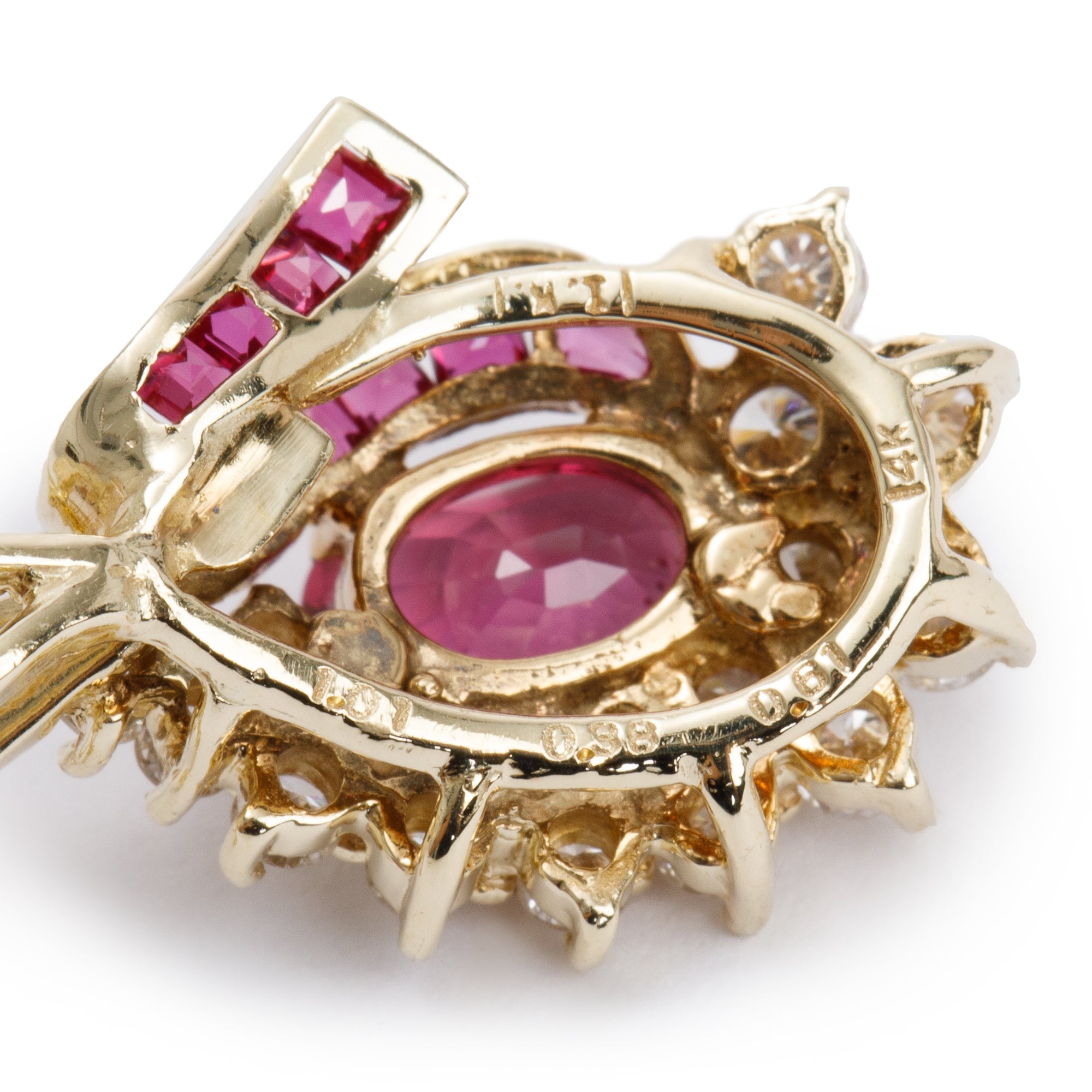 14-18k Yellow Gold Ruby & Diamond Pendant Necklace