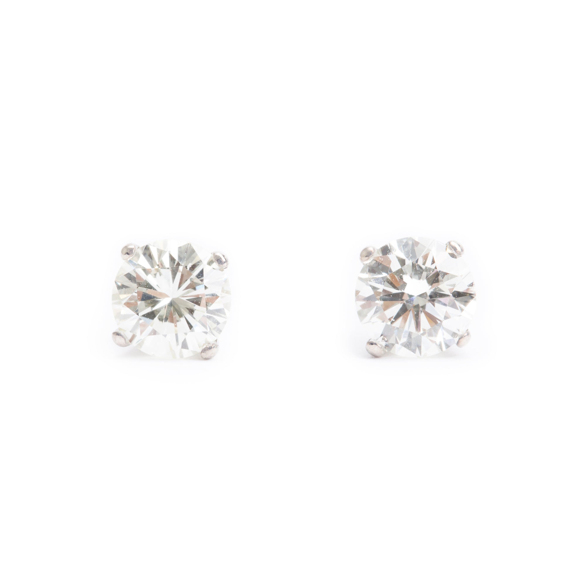 14k White Gold 1.05 tcw. Diamond Stud Earrings