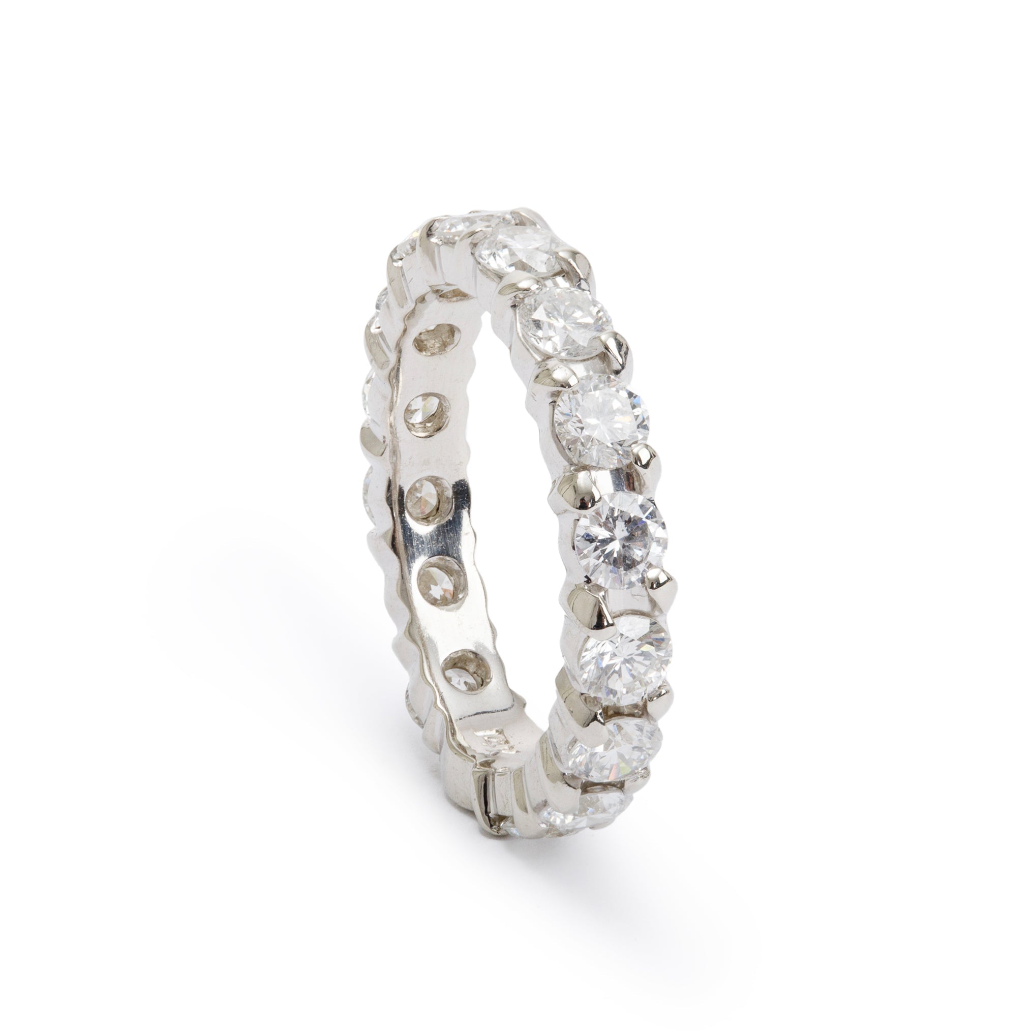 14k White Gold 1.65 tcw. Diamond Eternity Band Ring, Size 6.25