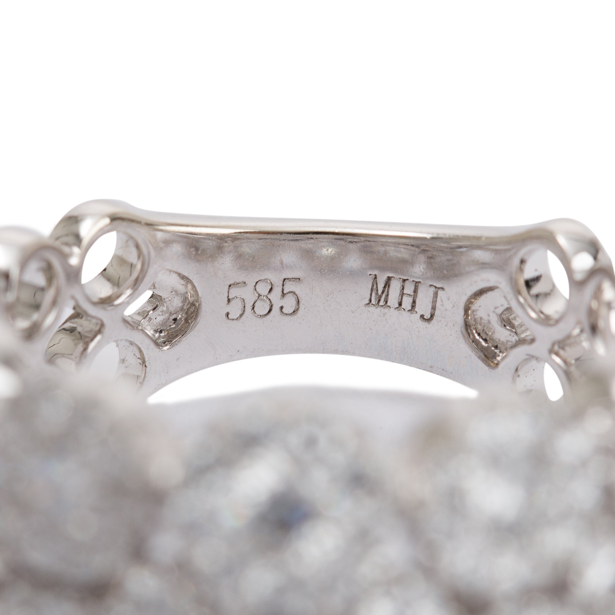 14k White Gold Cluster Diamond Ring