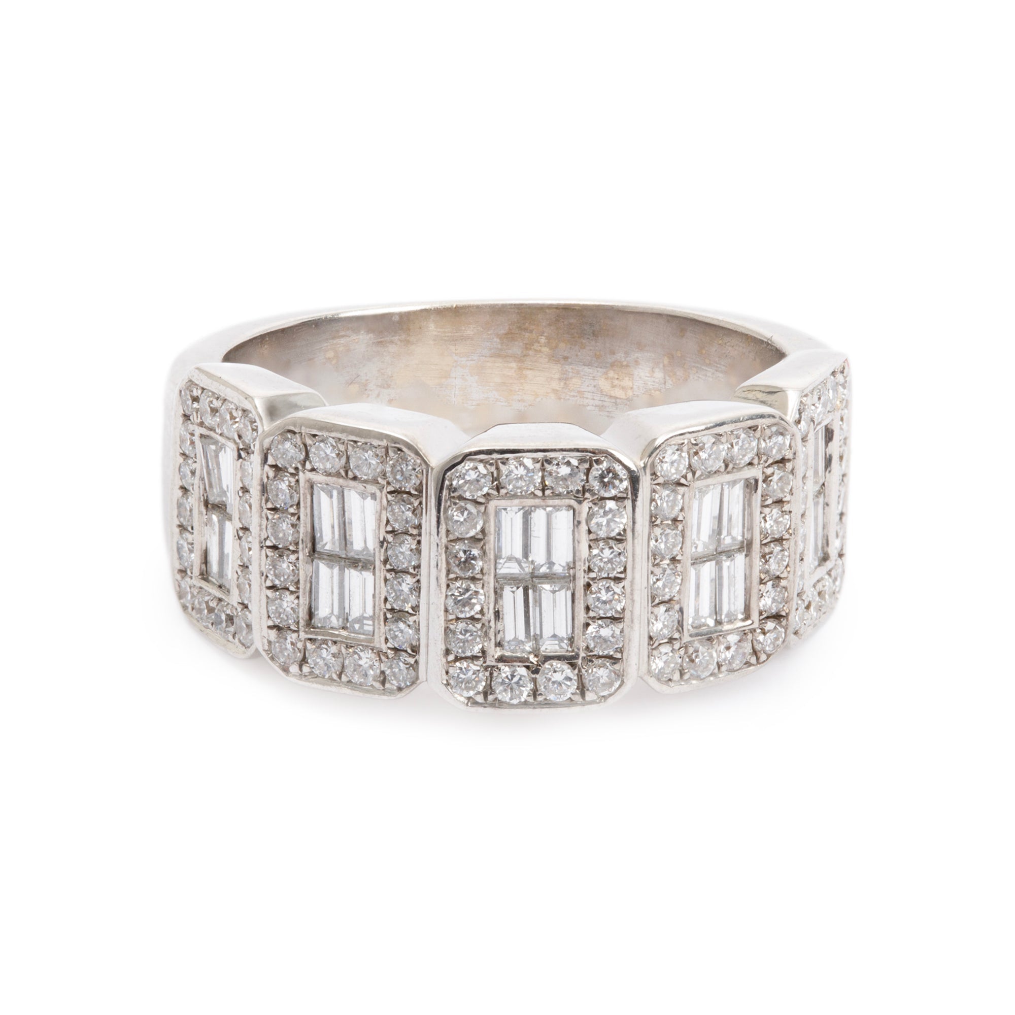 18k White Gold 1.03 tcw. Diamond Cocktail Ring, Size 5.75
