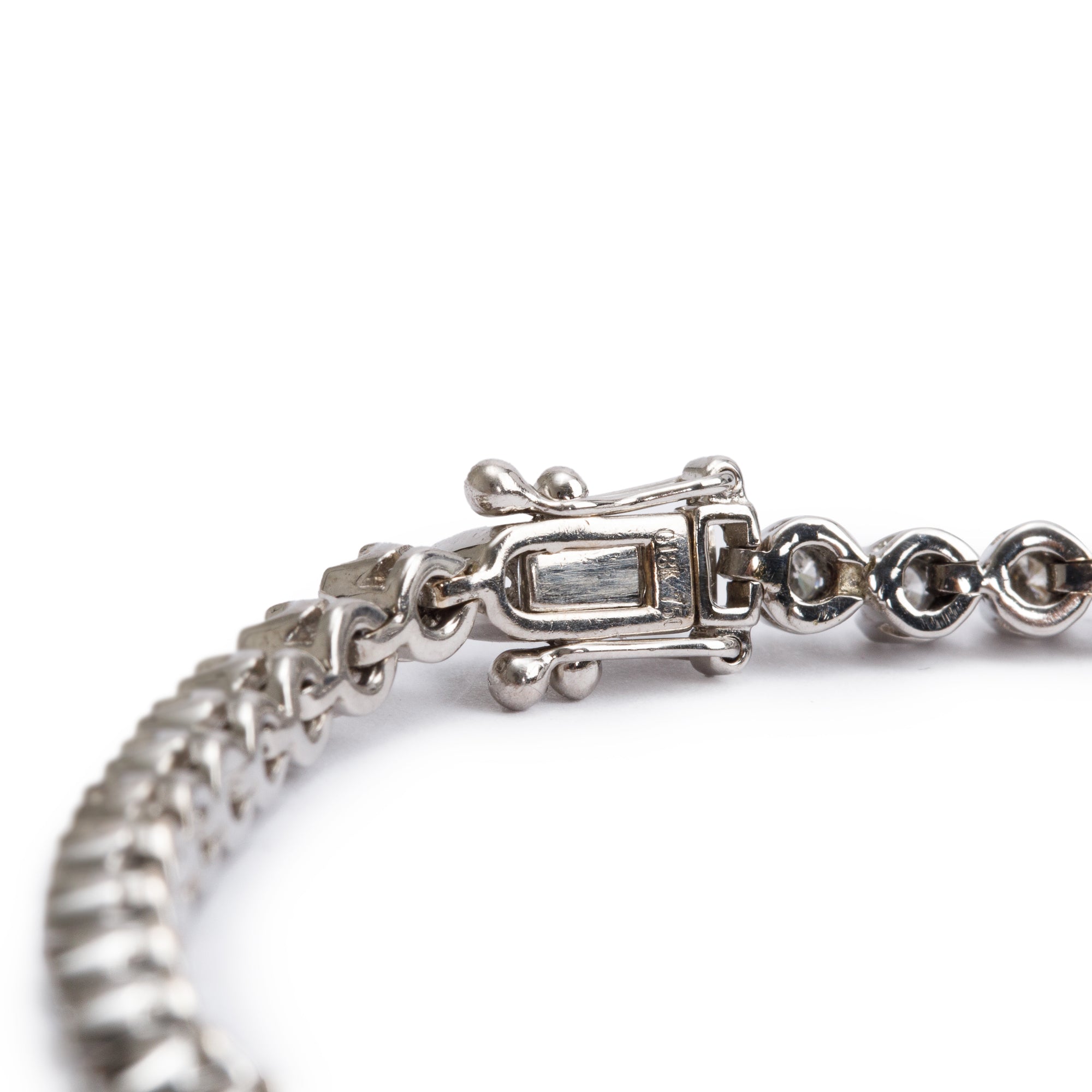 18k White Gold 1.57 tcw. Diamond Tennis Bracelet